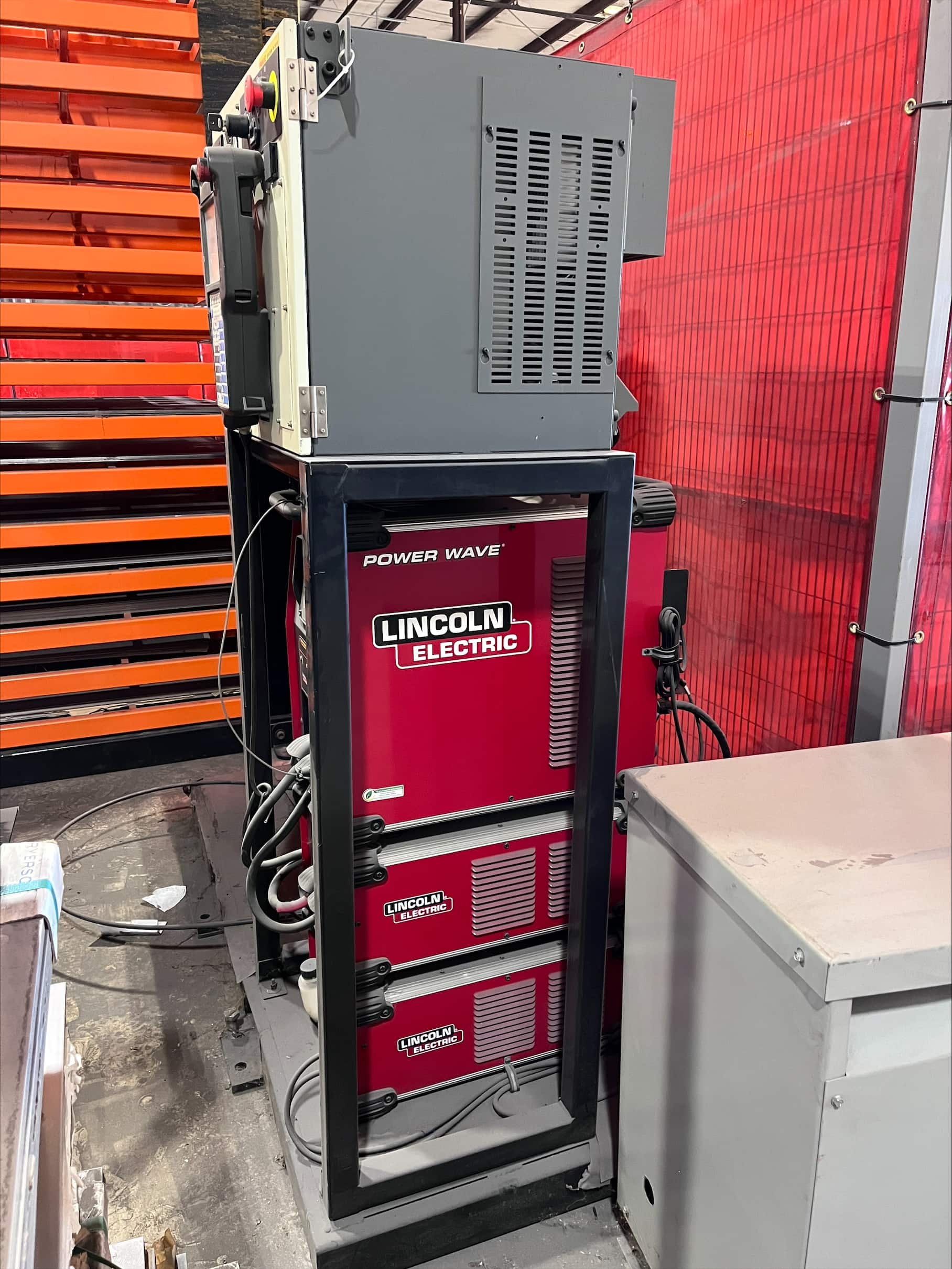 Lincoln Electric Fab-Pak FHS B2 Robotic Welding Cell, PowerWave S500, Fanuc Arc Mate 100ic, 2016 - Low Use Unit! - Image 12