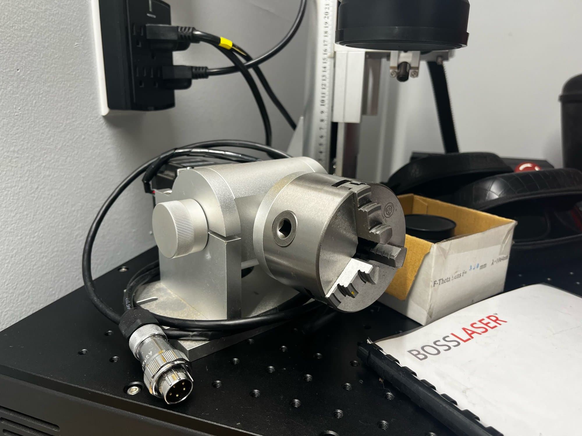 Boss Laser FMD30 Fiber Laser Marking Machine, 2021 - Equipped with Rotary and Extra Lenses - Image 3