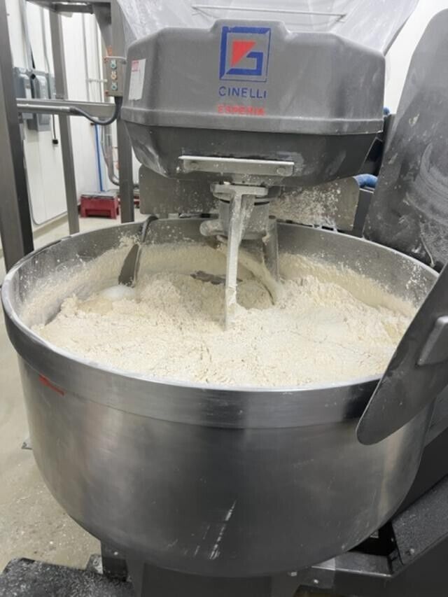 Cinelli 0G300KGSTLF Spiral Dump Dough Mixer