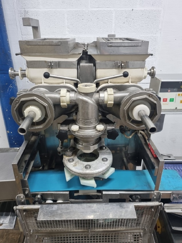 Rheon KN135 Encrusting Machine, 2019 - Iris Cutters Included!