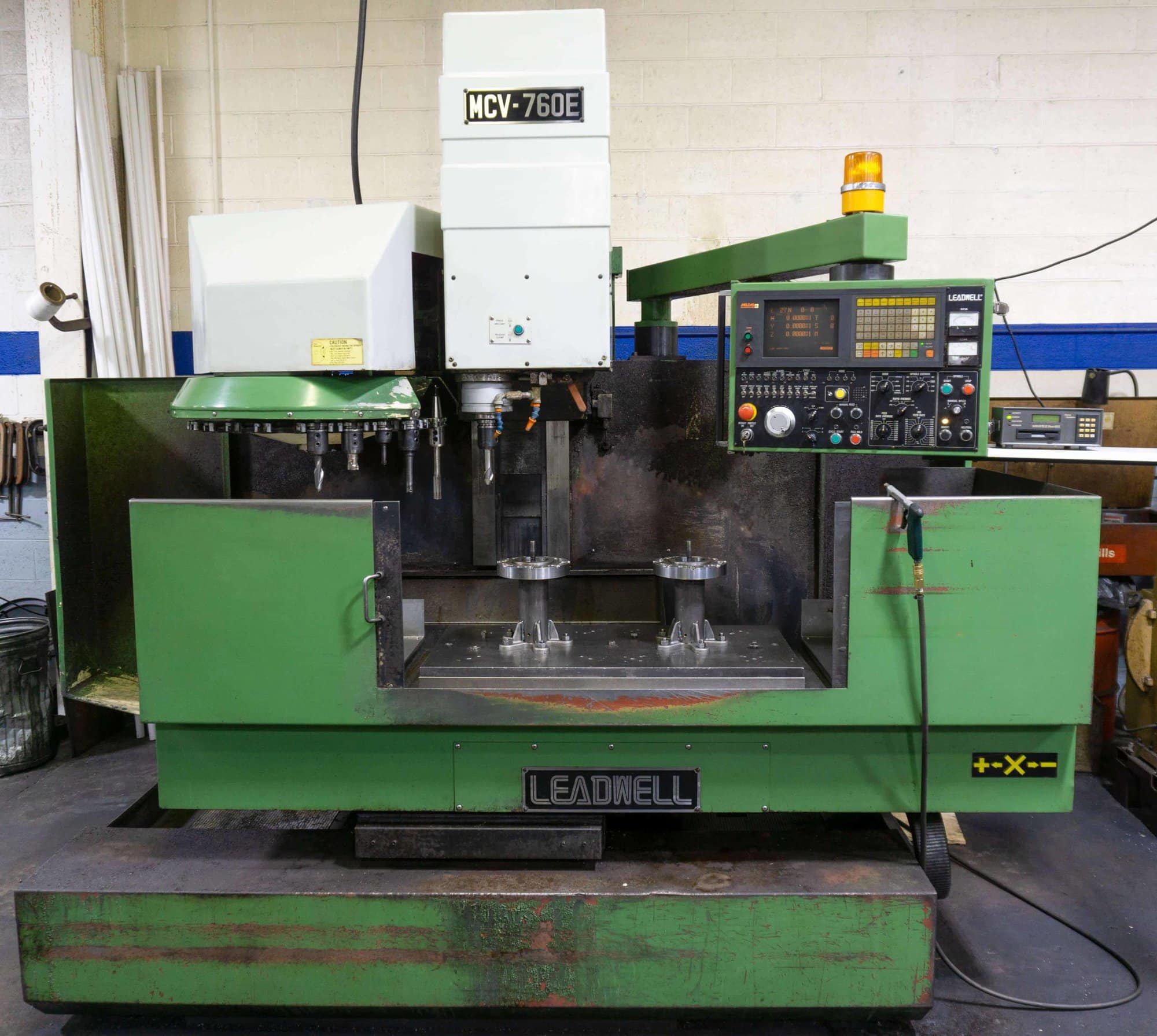 Leadwell MCV-760E CNC VMC, 1987