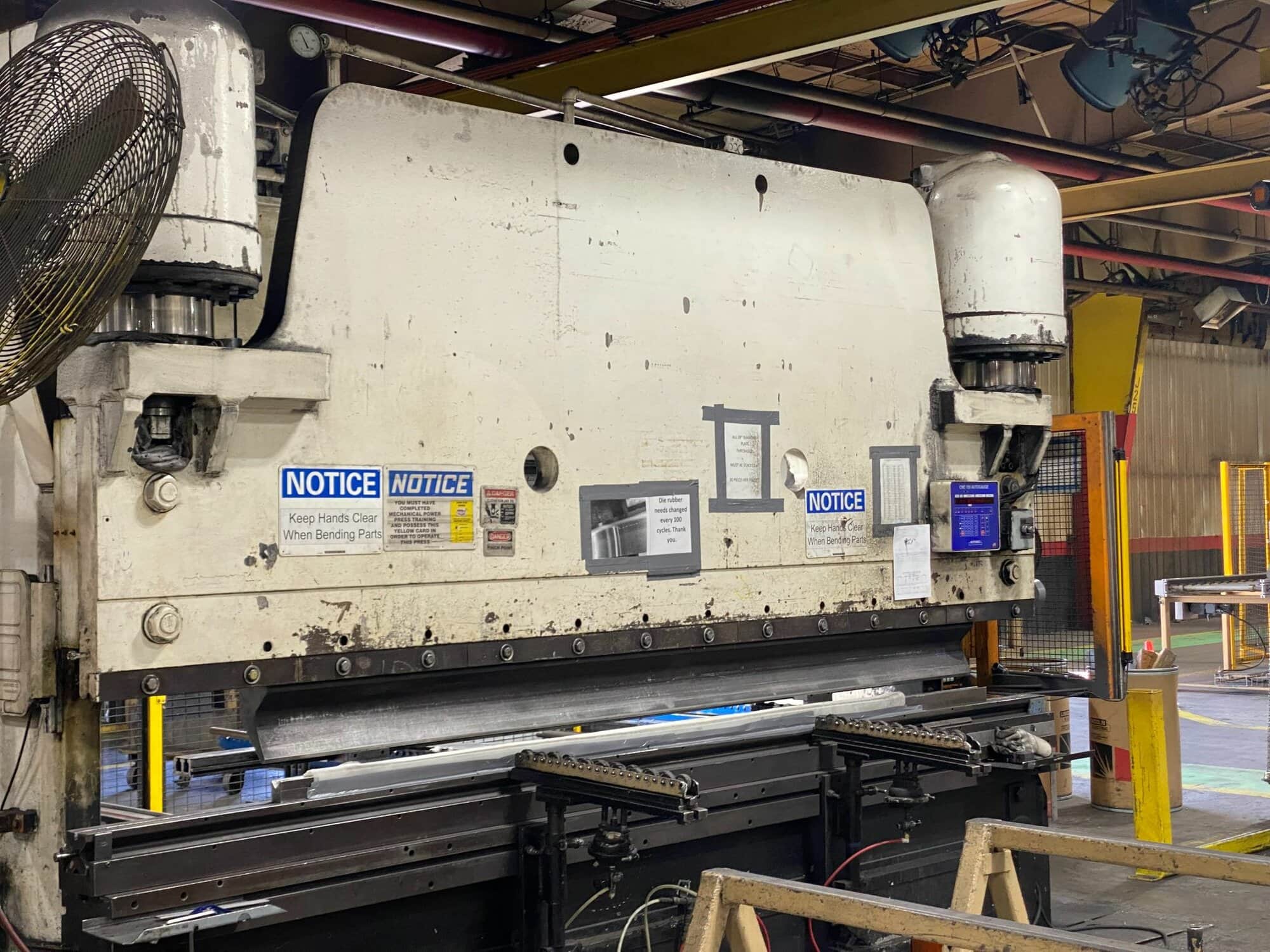 500 Ton x 14' Pacific K-500 Hydraulic CNC Press Brake, 1985 - Automec Control, Under Power