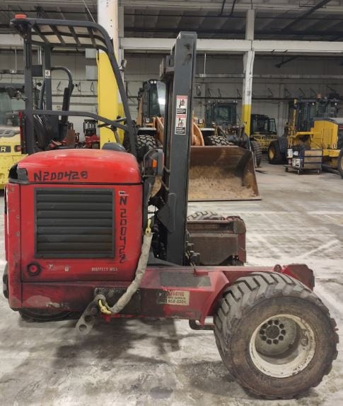 5,500 LB Capacity Moffett M55 Diesel Forklift, 2014 - 1930 Hours - Image 2