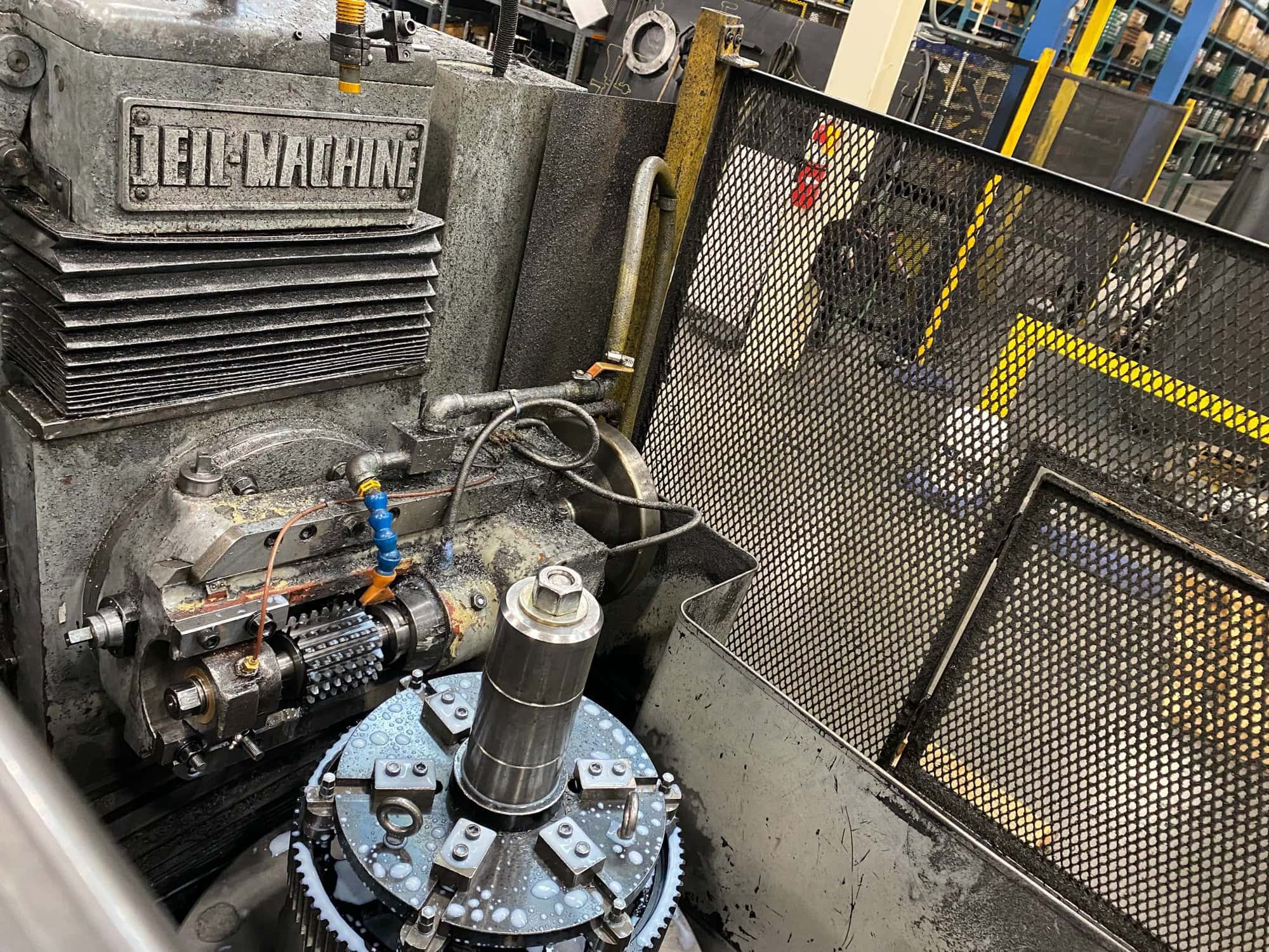 Jeil JDP-2 Automatic Gear Hobbing Machine, 2001 - 26" Diameter - Under Power, Mitutoyo DRO - Image 6
