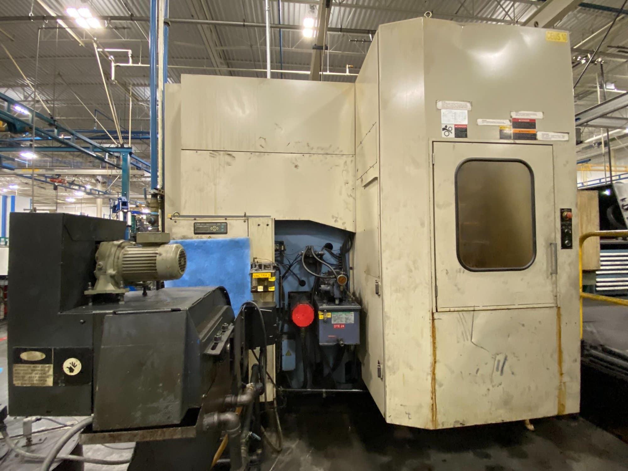 OKK HM60 CNC HMC, 1998 - CTS, Chip Conveyor, Fanuc Control - Image 6