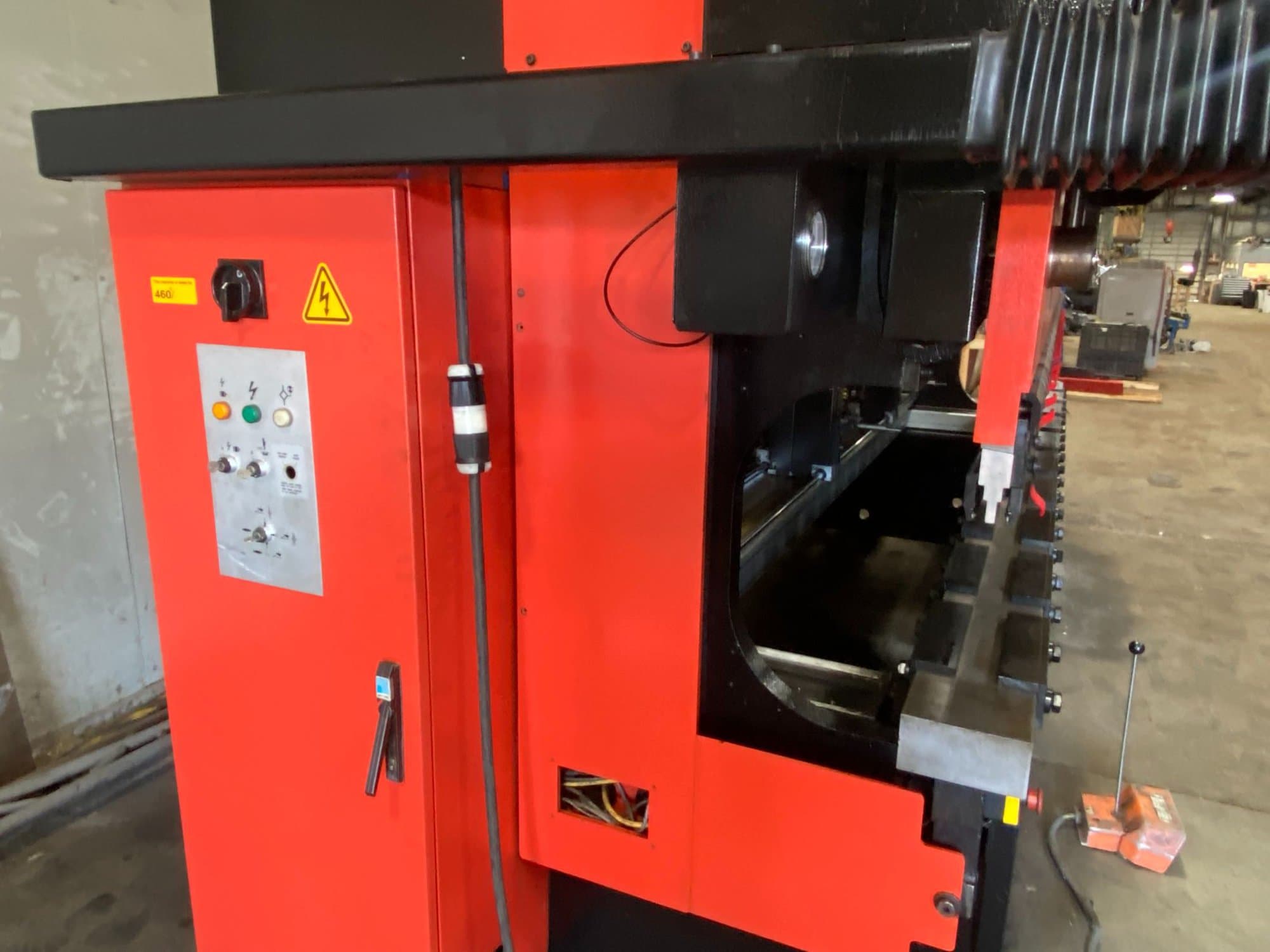 187 Ton x 13' Amada HFB 1704 CNC Hydraulic Press Brake, 1998 - Refurbished! - Image 4