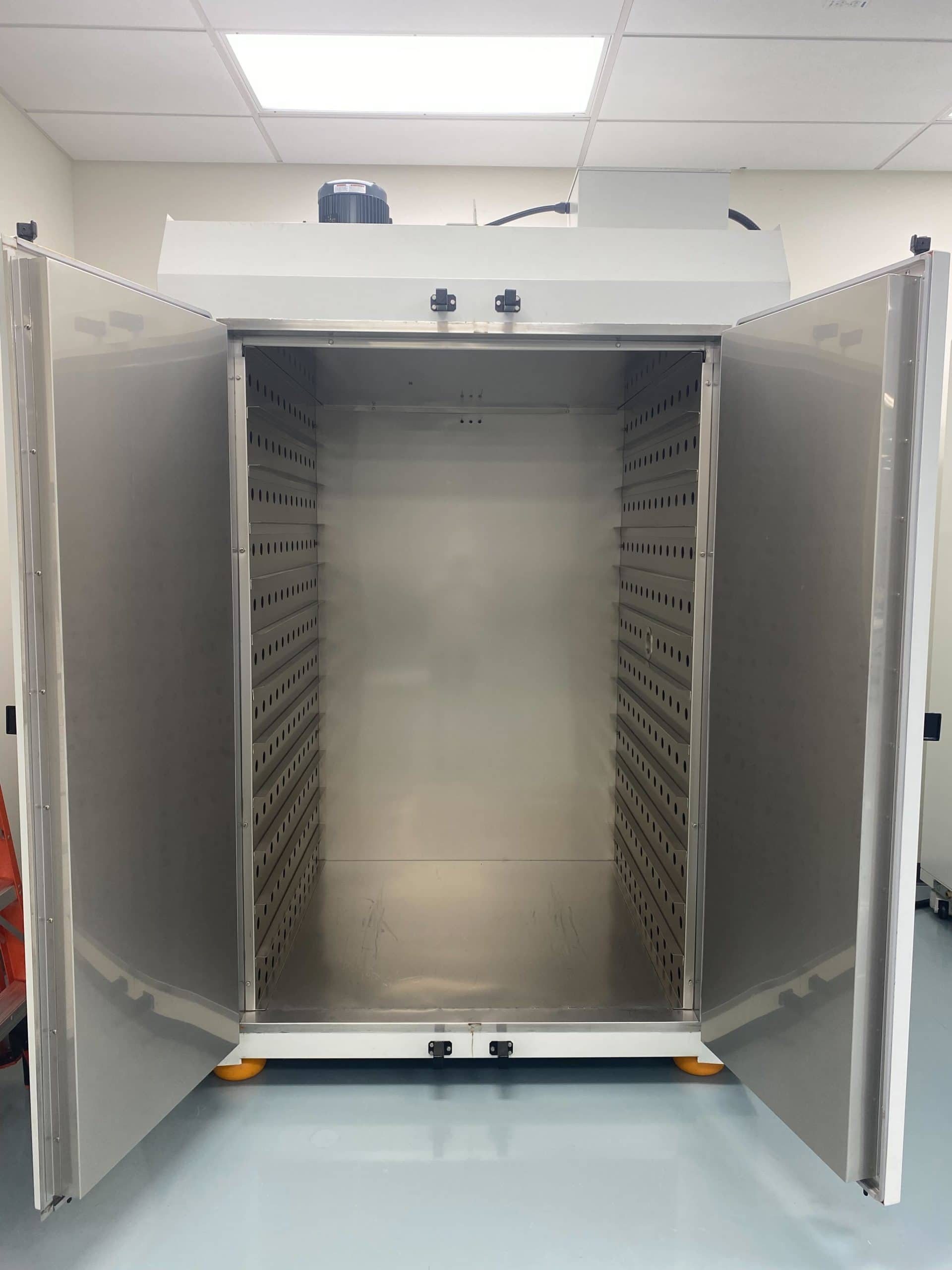 TPS Blue M DCW-966-G-PM Electric Inert Gas Batch Oven, 2013 - Only Used Once, Welded Liner - Image 2