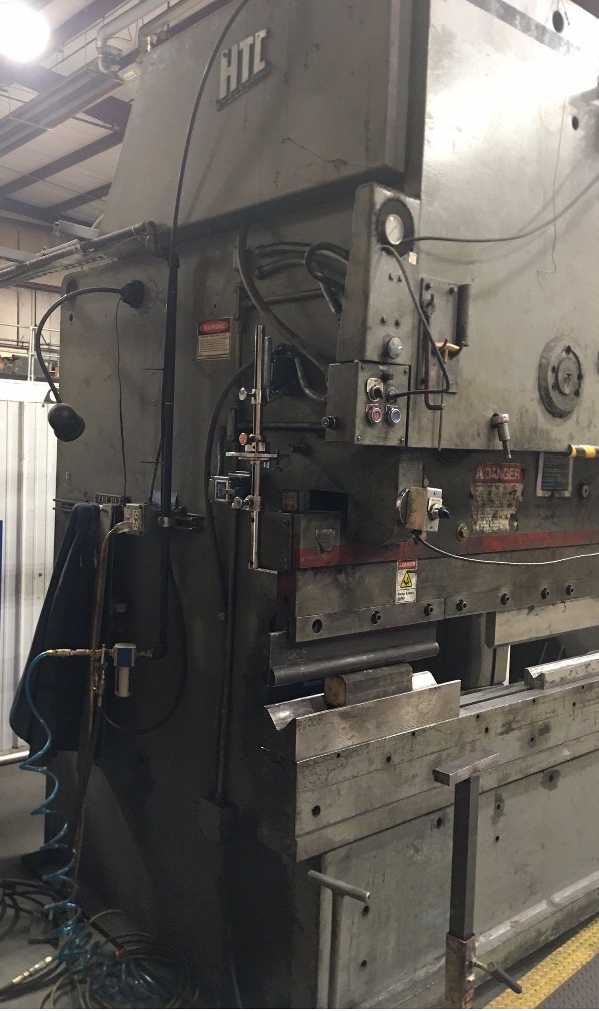 200 Ton x 12' HTC 200-12H Press Brake, 1970 - Video Available - Image 7