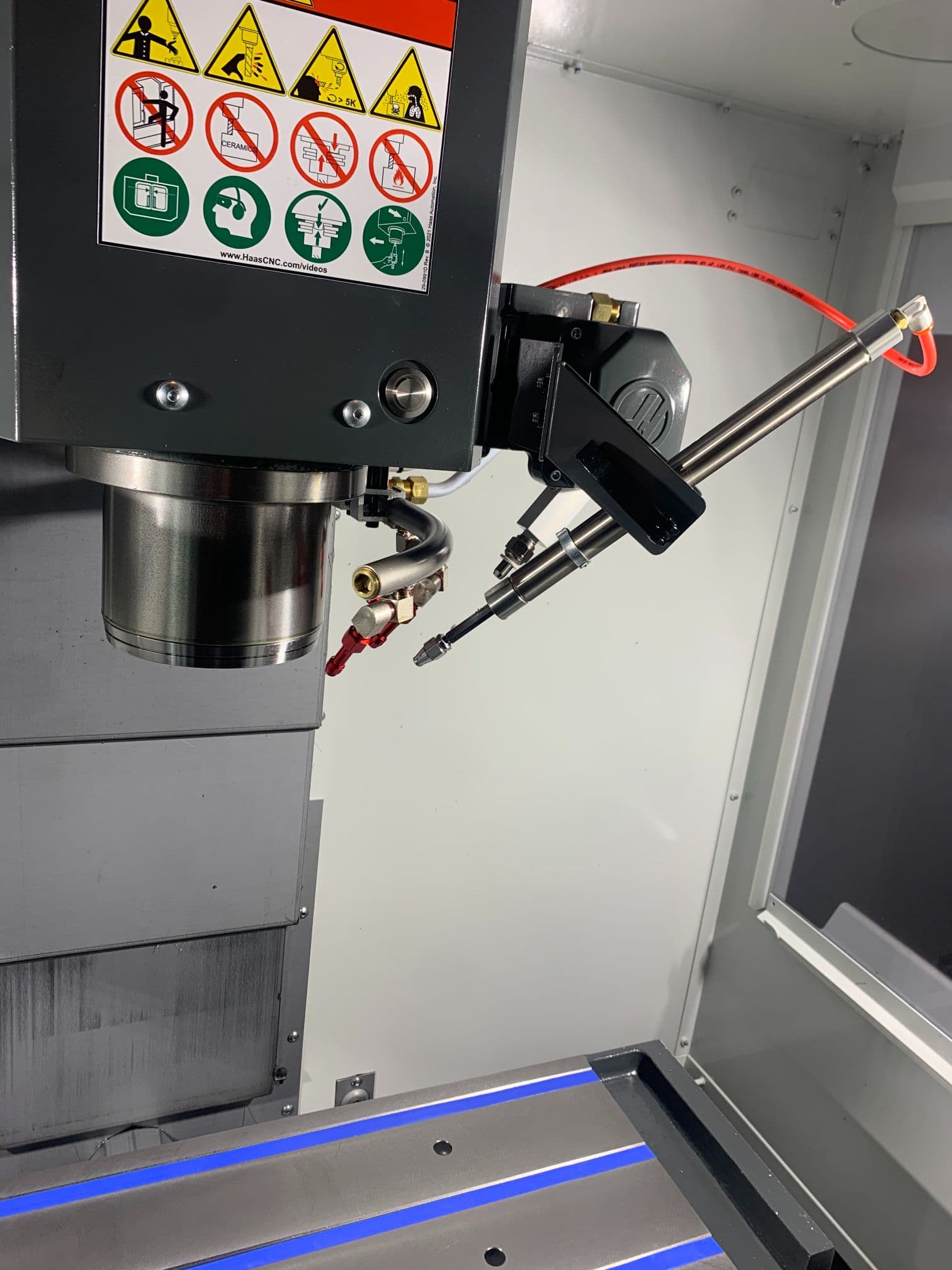 Haas TM-0P VMC, 2022 - 4th Axis Drive and Wiring, Automatic Air Gun,Chip Auger, Auto Lube System, Programmable Coolant Nozzle, High Speed Machining, Rigid Tapping - Image 3