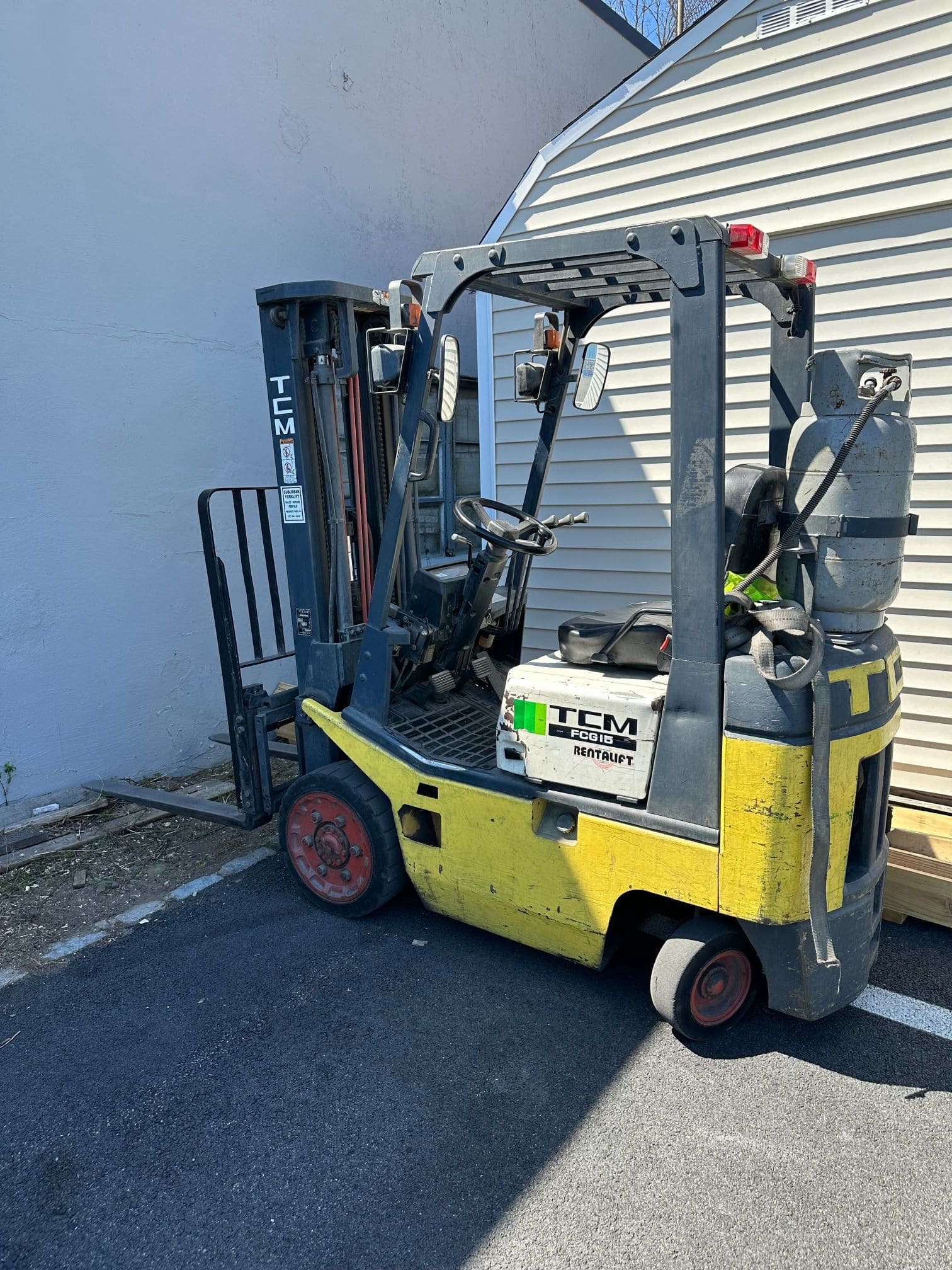 Toyo TCM FCG15 3,000Lb Propane Forklift, 2002 - Image 2