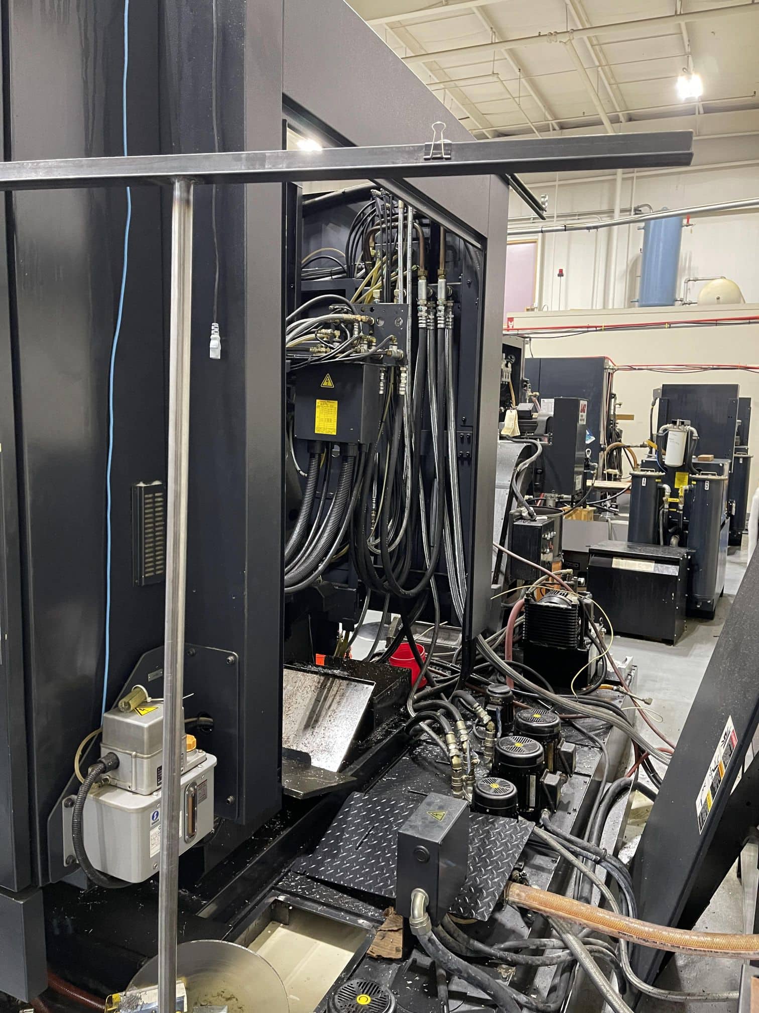 OKK HM500 CNC Horizontal Machining Center, 2010 - 60 Tool, 4 Axis, TSC - Image 4