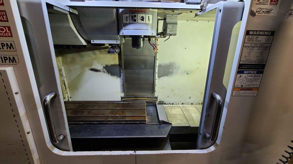 Haas VF-2SS VMC, 2005 - 4th Axis Drive, Auger, 12K Spindle - Image 5