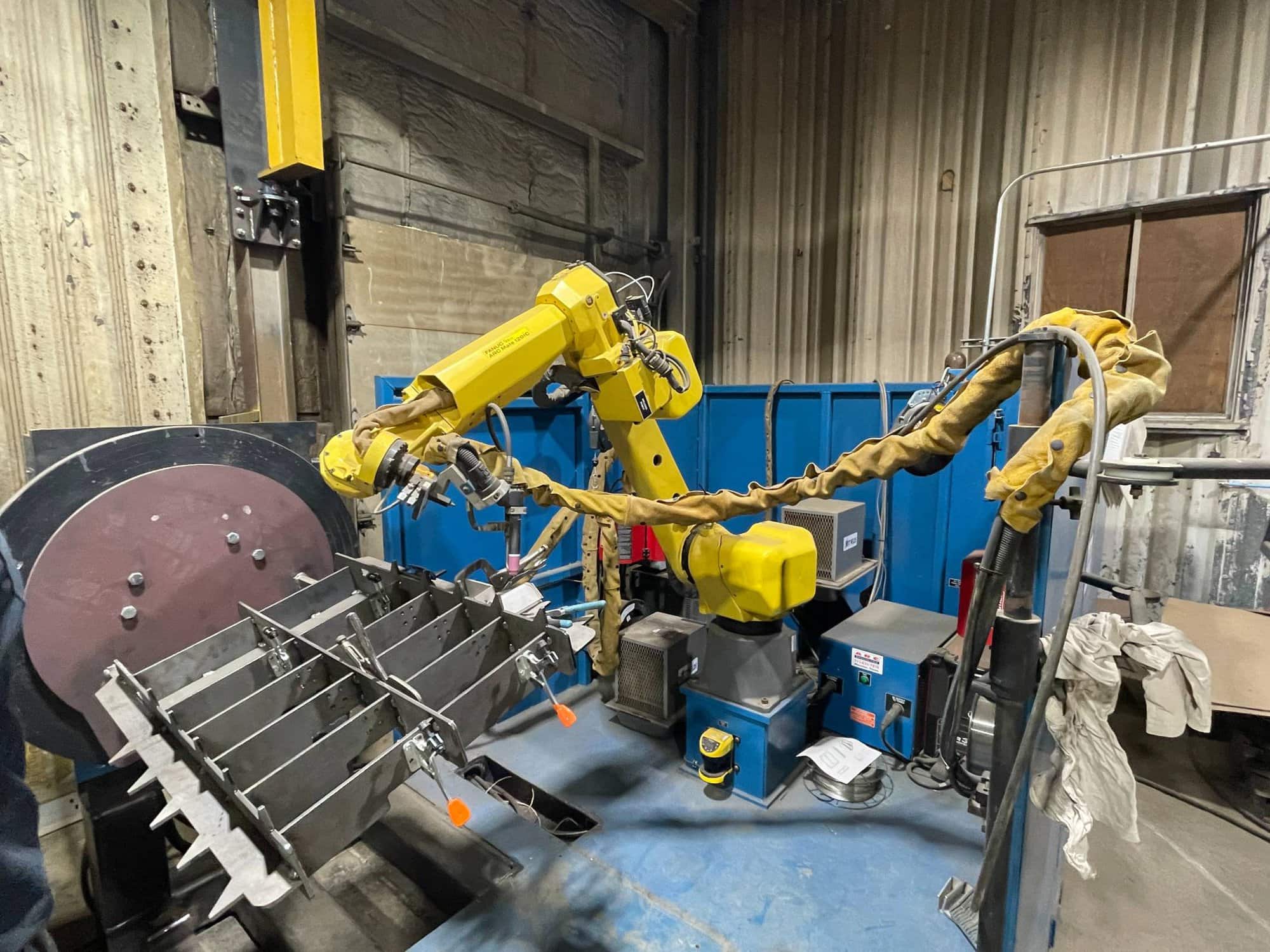 Arc Specialties MIG/TIG Weld Cell Equipped With Fanuc ARC Mate 120iC, 2013 - Image 11
