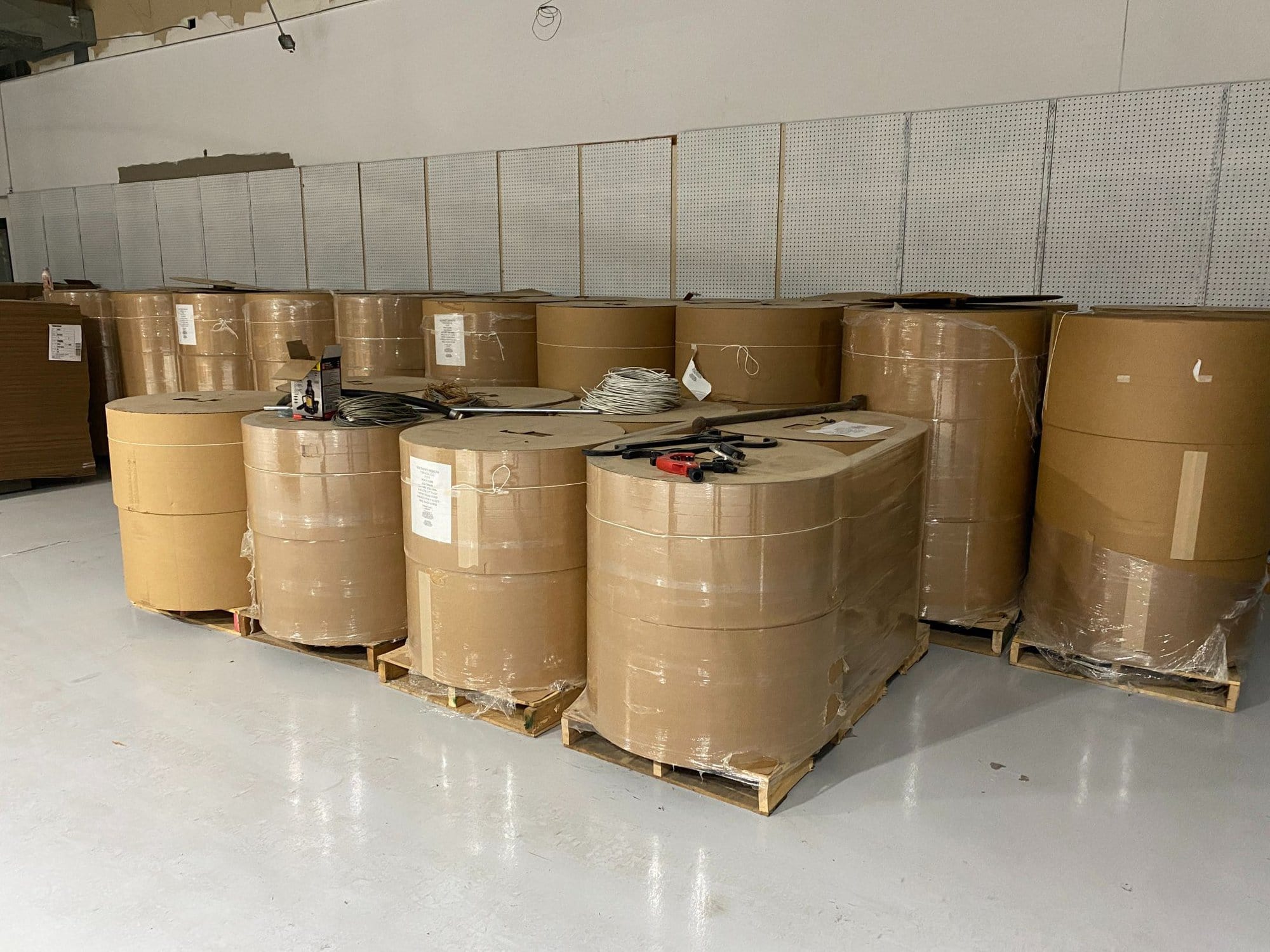 System Packaging 900-24 3B Labeler, 2020 - Weber Box Label Printer/Applicator Model: 5300 L.H. DOM, 1 Pallet of Cold Seal Material Included **Pre-Removal Pricing** - Image 6