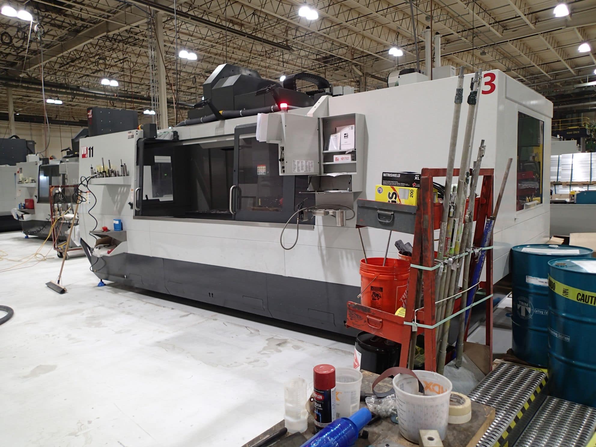 Haas VR-11 VMC, 2022 - 5 Axis, 20,000 RPM, Rigid Tapping, Chip Auger - Image 13