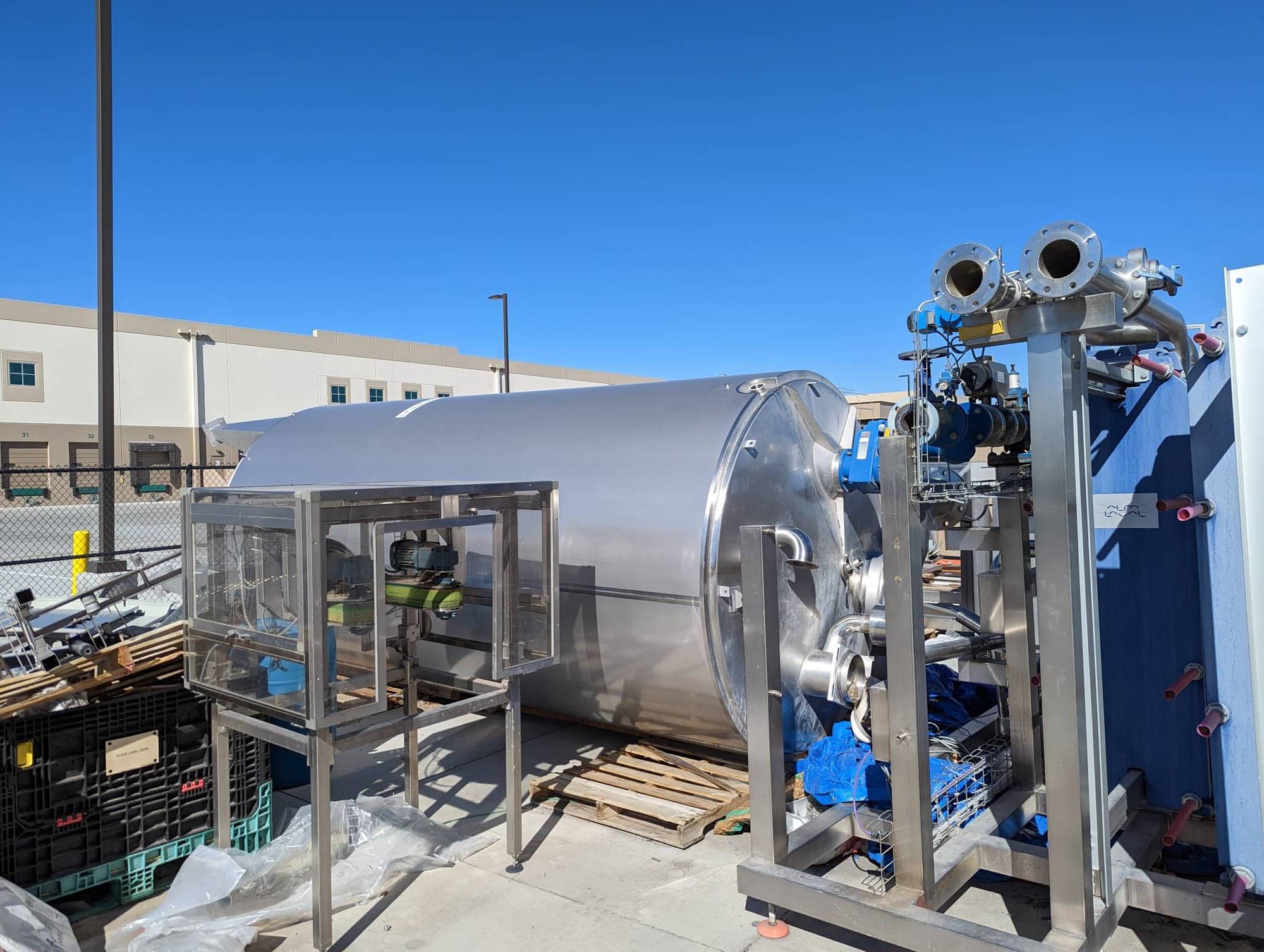 4,490 Gallon 316 Stainless Steel Tank, Insulated with Agitation