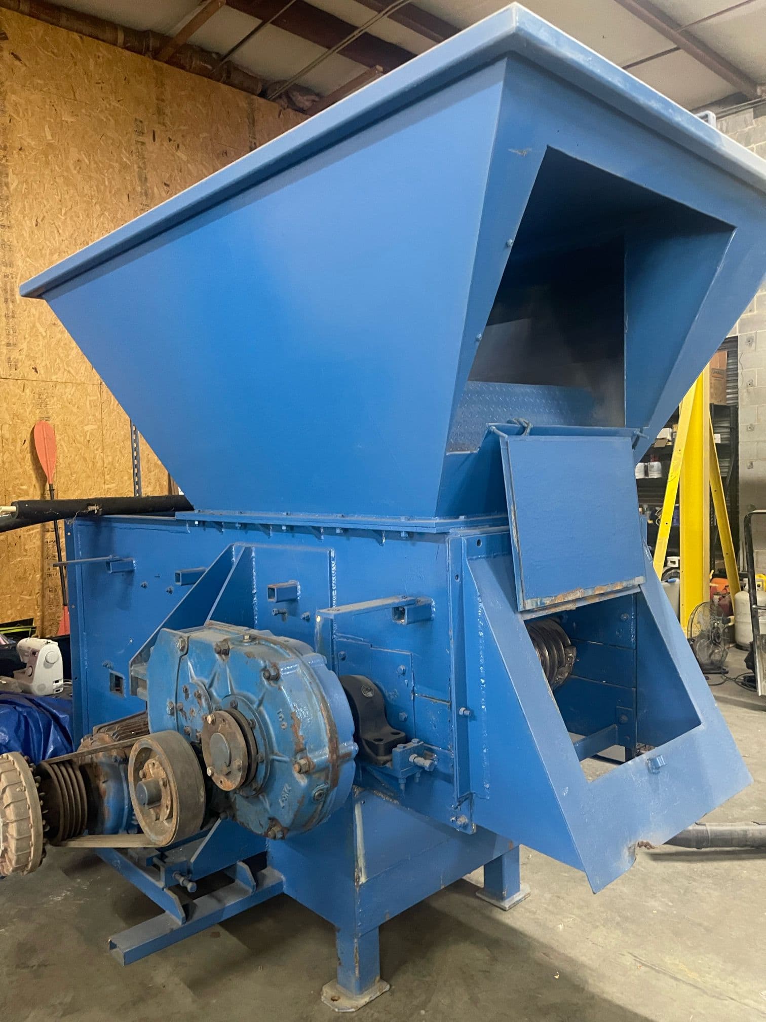 40 HP REI Renegade Single Shaft Shredder, 2010 - 30" Wide Rotor