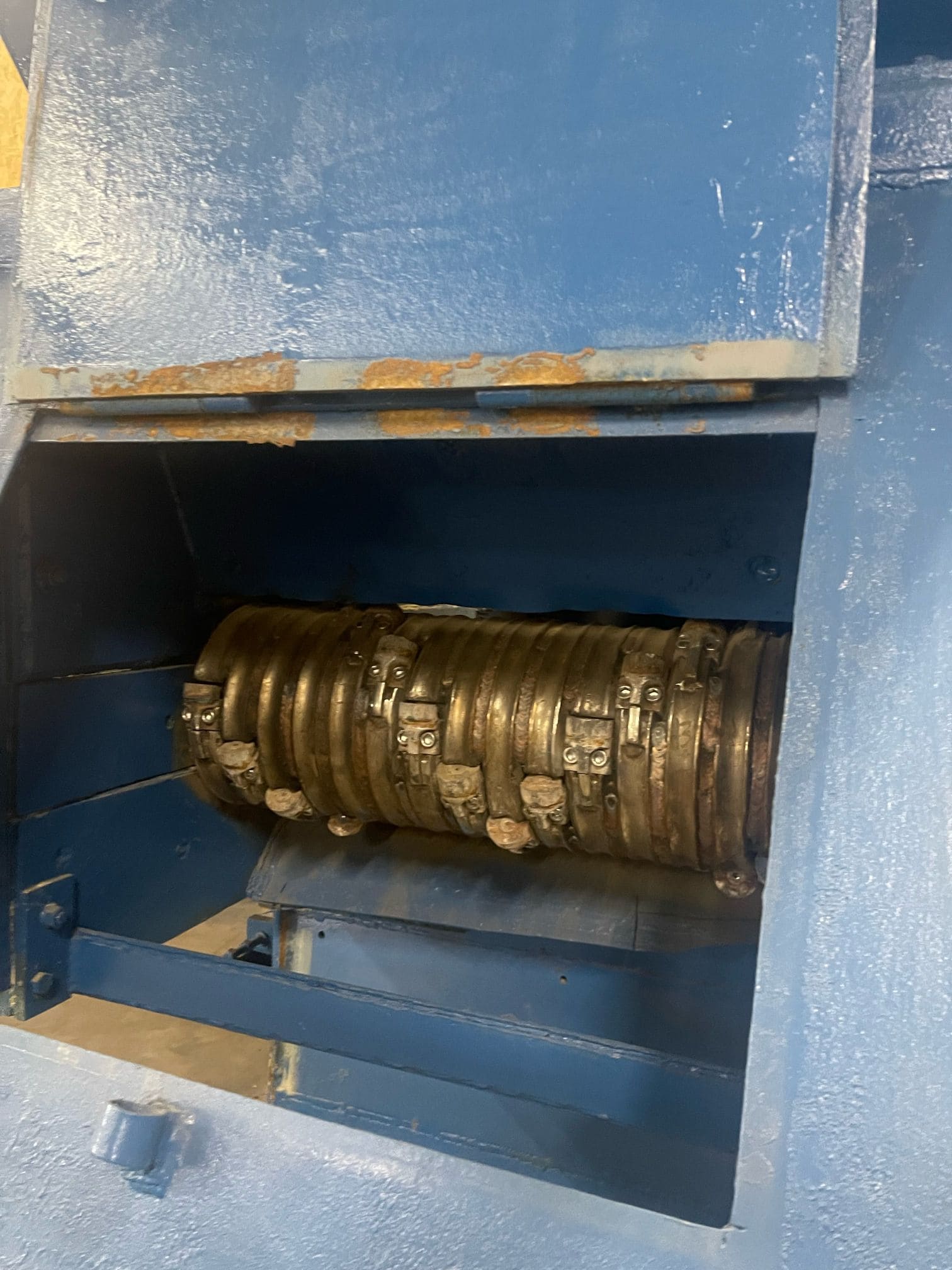 40 HP REI Renegade Single Shaft Shredder, 2010 - 30" Wide Rotor - Image 3