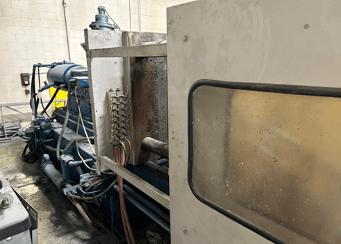 450 Ton 60 OZ Van Dorn 450-RS-60FHS Hydraulic Injection Molding Machine, 1983 - Image 6