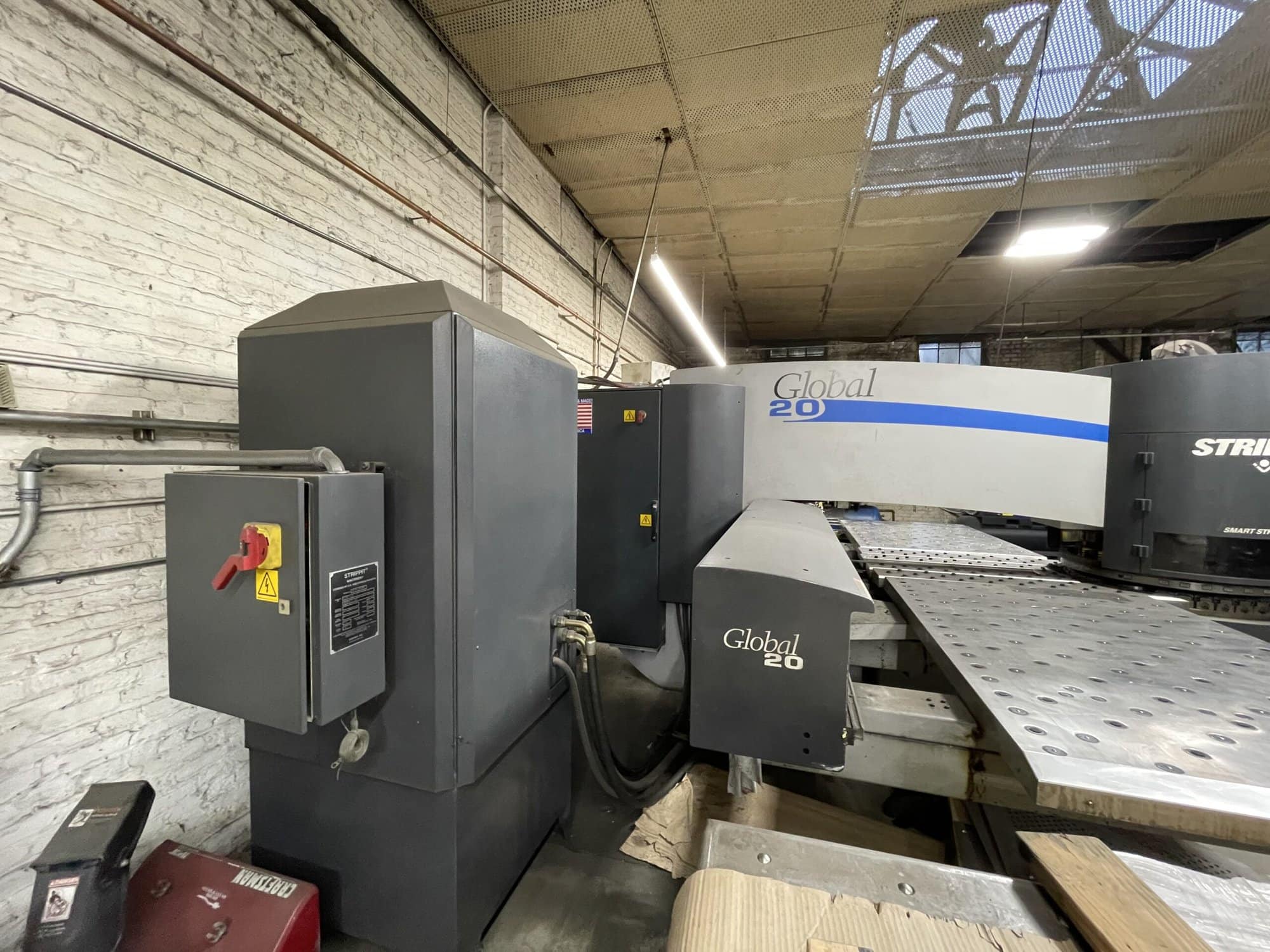 22 Ton LVD Strippit Global 20 2.5M Turret Punch, 2001 - 30 Station W/(3) Index Station, Thick Style - Image 2