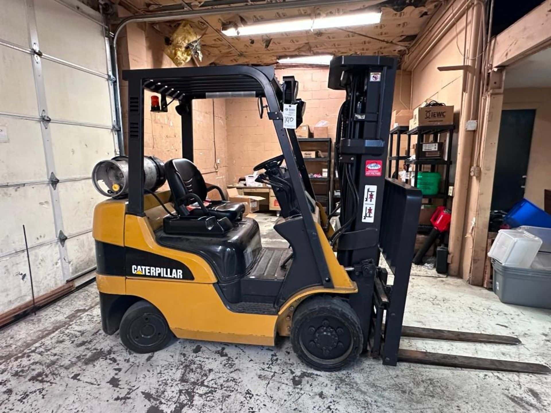 caterpillar-2c5000-5000lb-lp-forklift-lot140 caterpillar 2c5000 5000lb forklift