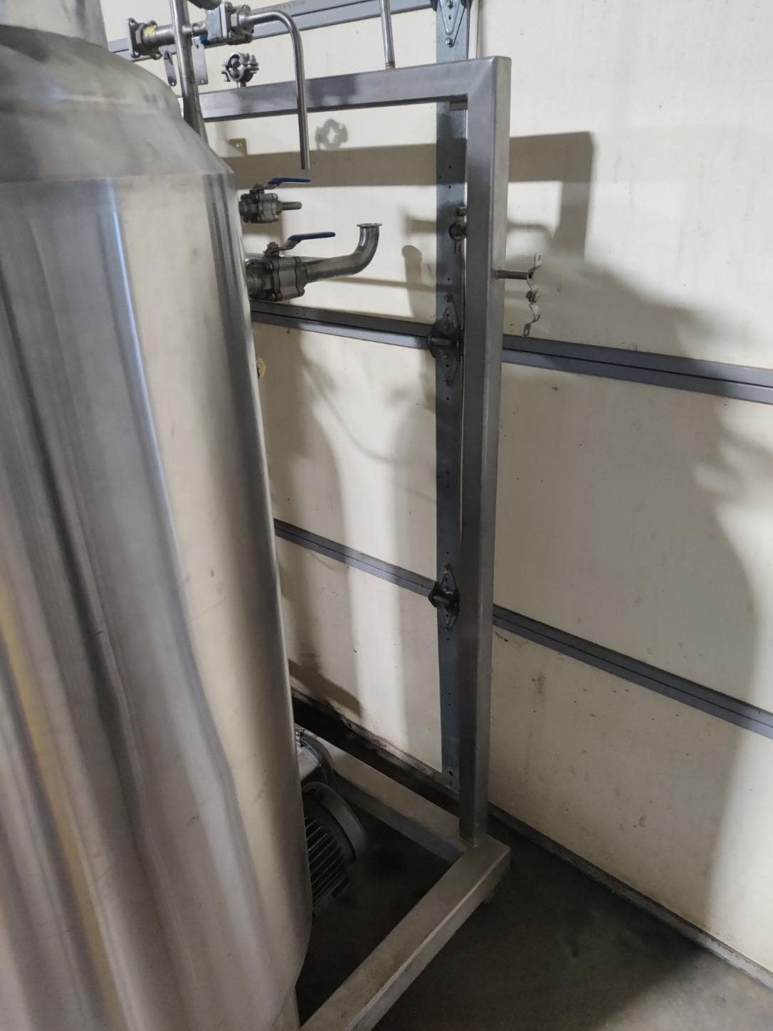 (x2) 100 Gallon Vertical Stainless Steel Tanks, Fermentation Skid, Jacketed, Agitated, 1997 - Image 5