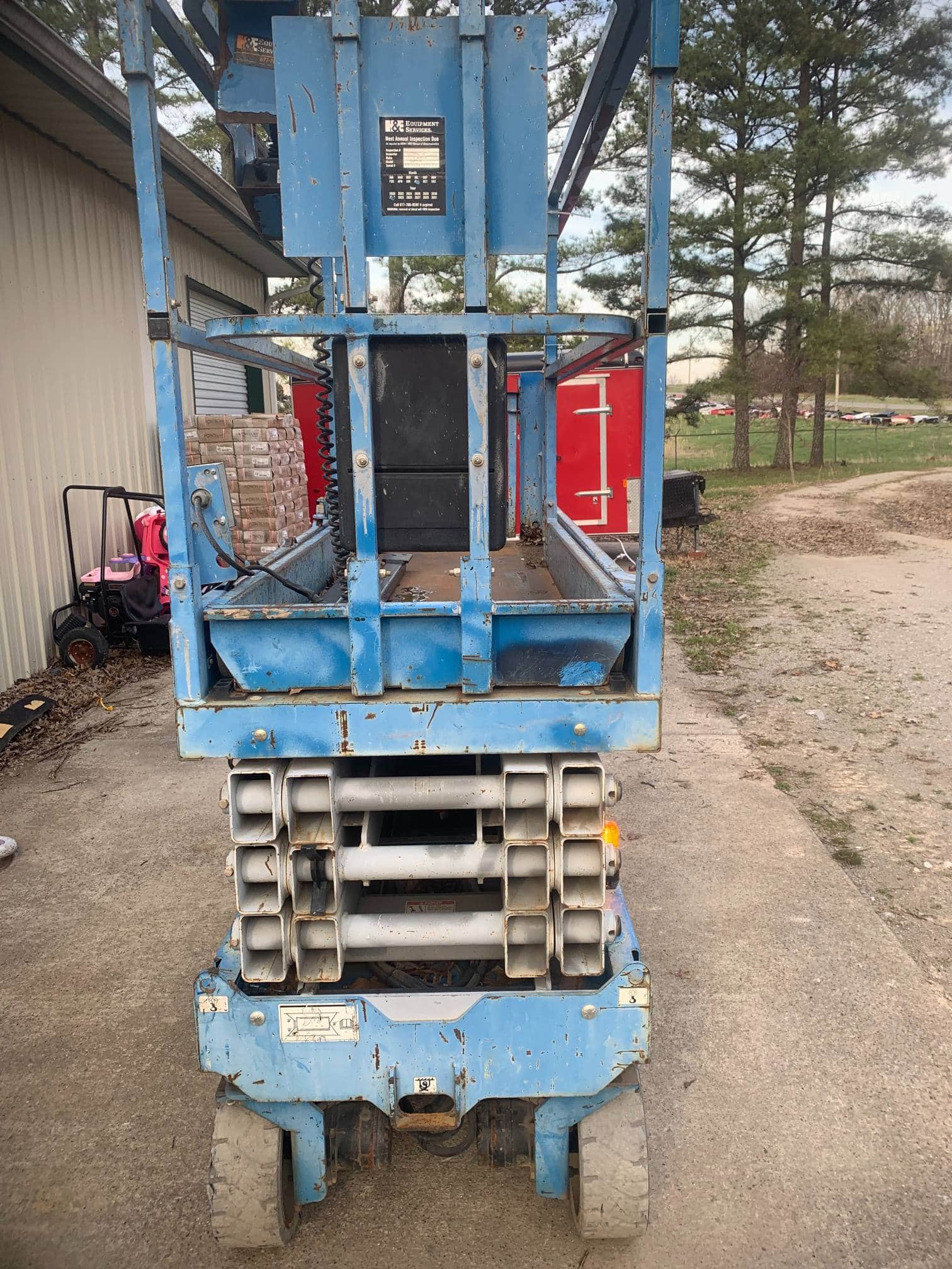 26' Genie GS-2632 Scissor Lift, 2013 - Image 9