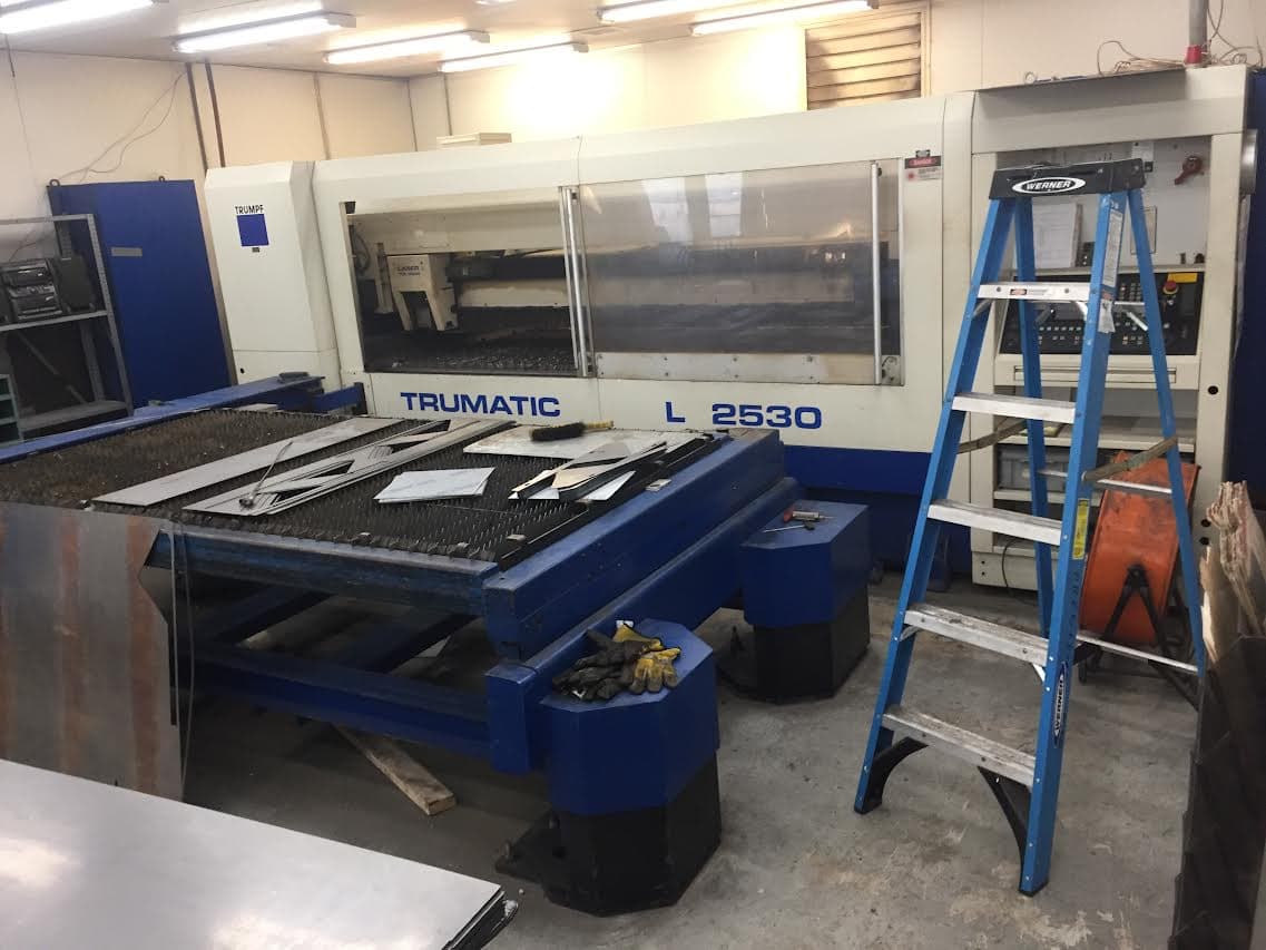 3000 Watt Trumpf Trumatic L2530 CO2 Laser, 2001 - 4' x 8' Table