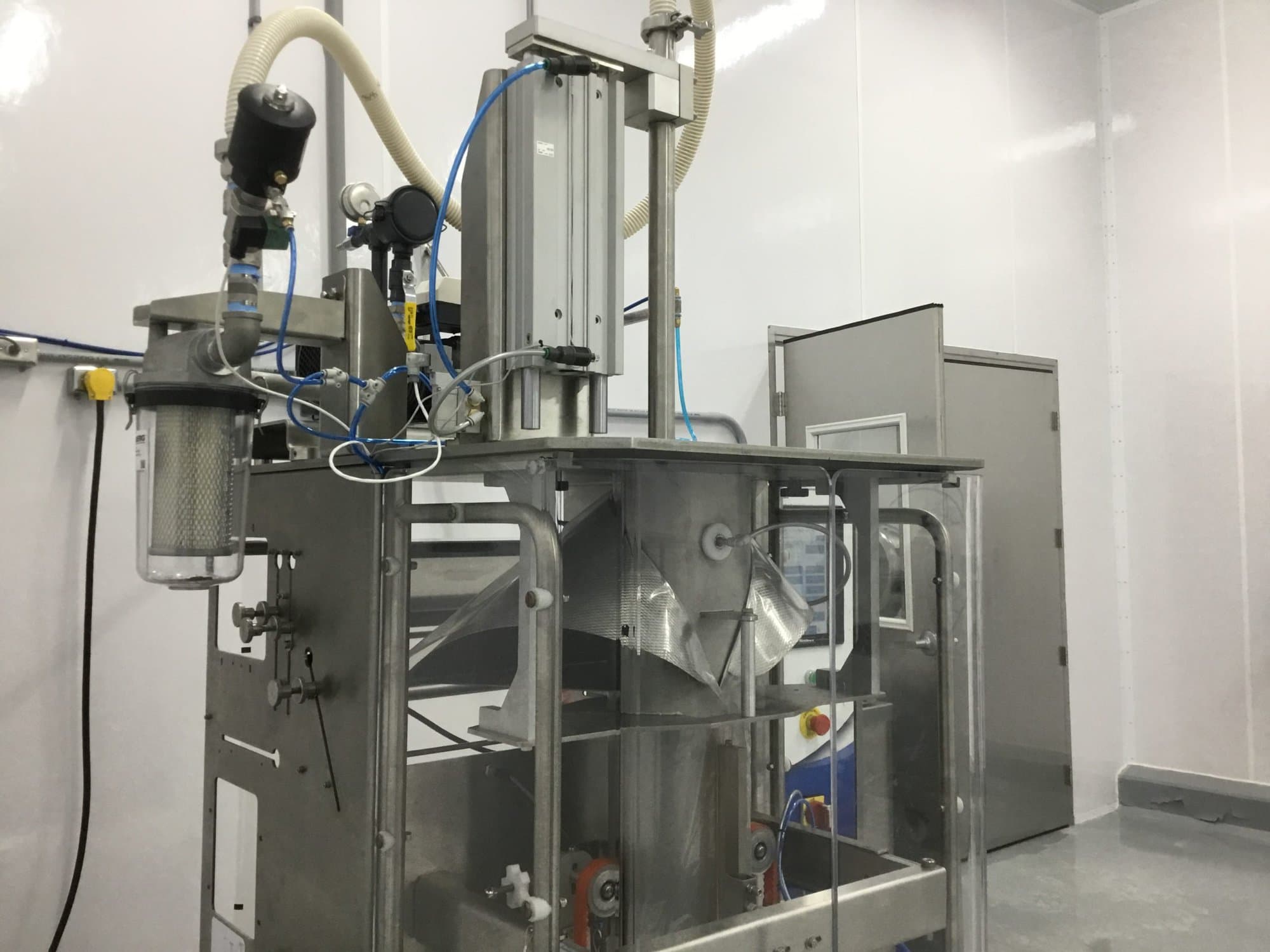 WeighPack Vertek Bagger 1200 Vertical Form & Seal Machine, 2023 - Gas Flush Feature, Vacuum Sealing