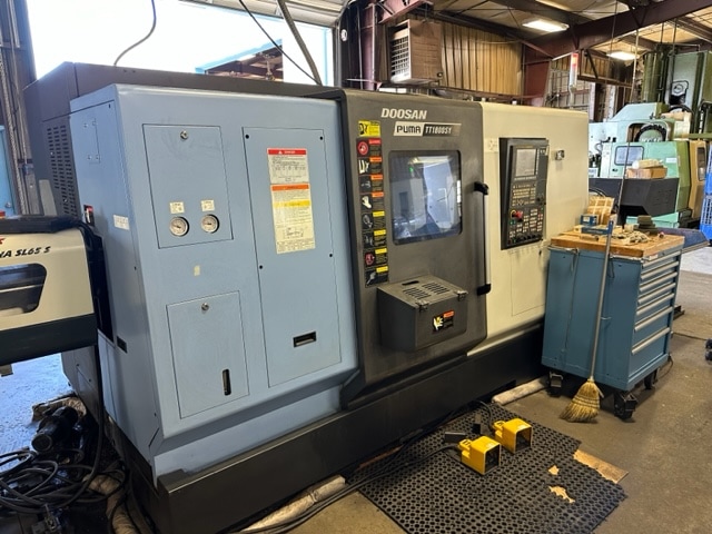 Doosan Puma TT1800SY CNC Lathe, 2015 - Equipped with Tooling