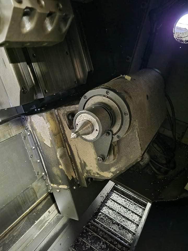 Daewoo Puma 12L-B CNC Lathe, 1997 - Tailstock, Chip Conveyor - Image 9