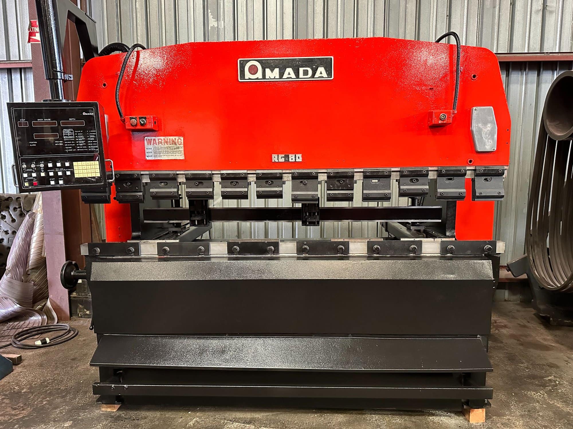 88 Ton x 8' Amada RG-80 NC Press Brake, 1984 - NC9EX Control