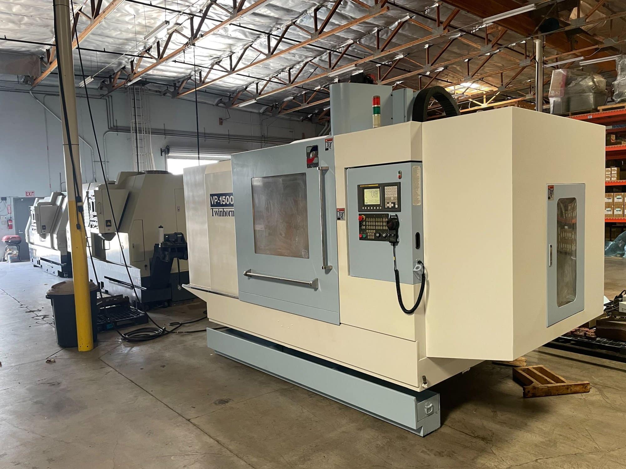 TwinHorn VP-1500 CNC VMC, 2006 - 4th Axis, Rotary Table, Fanuc Control - Image 2