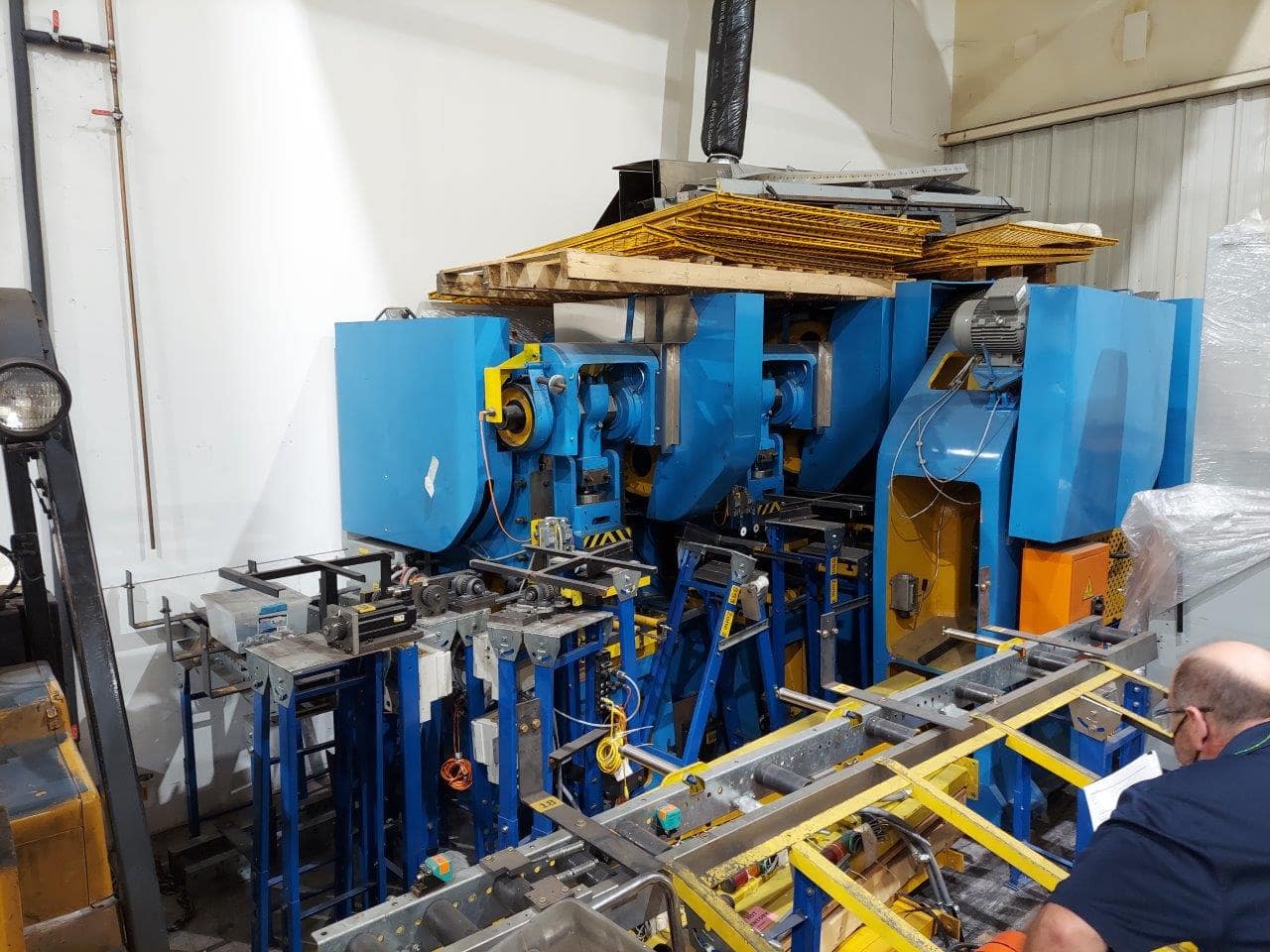 40 Ton Krrass J21S-40T Open Depth-Throat Mechanical Punching Machine, 2018 - Available Immediately! - Image 2