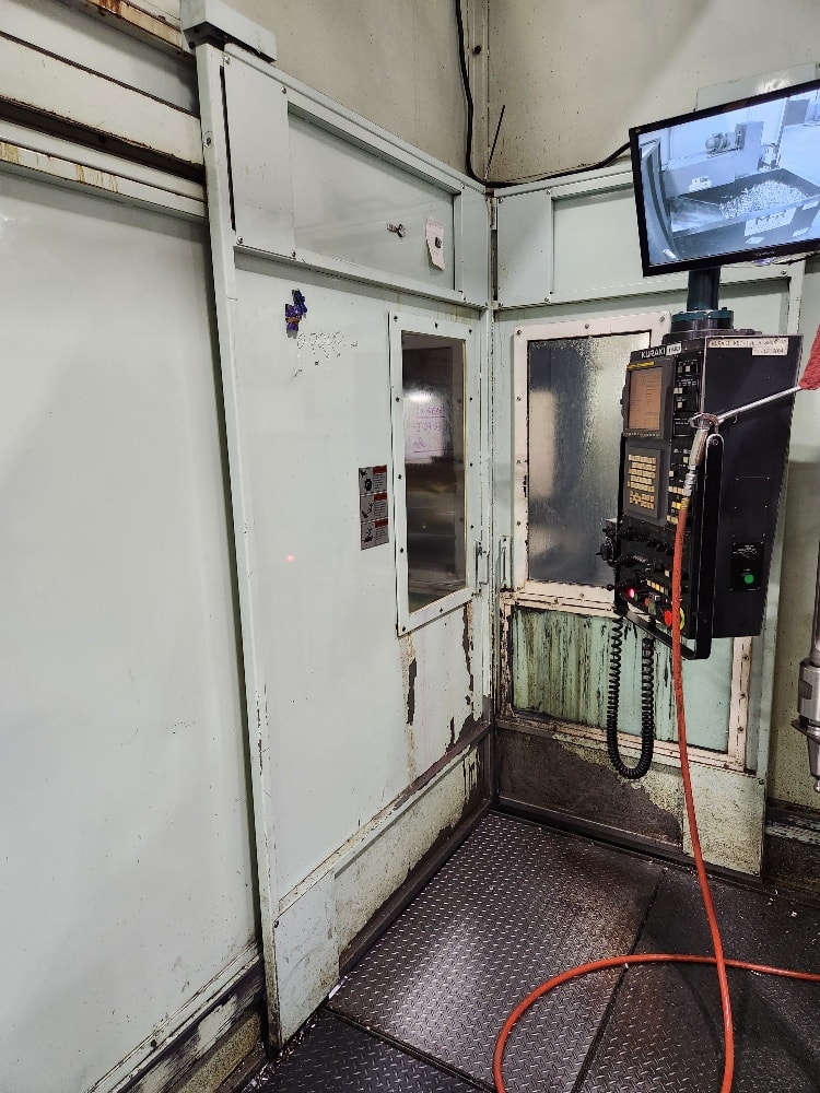 Kuraki KBT 13EA CNC Boring Mill, 2003 - Fanuc Control, 4k RPM, Chip Conveyor, 1000 PSI TSC - Image 3