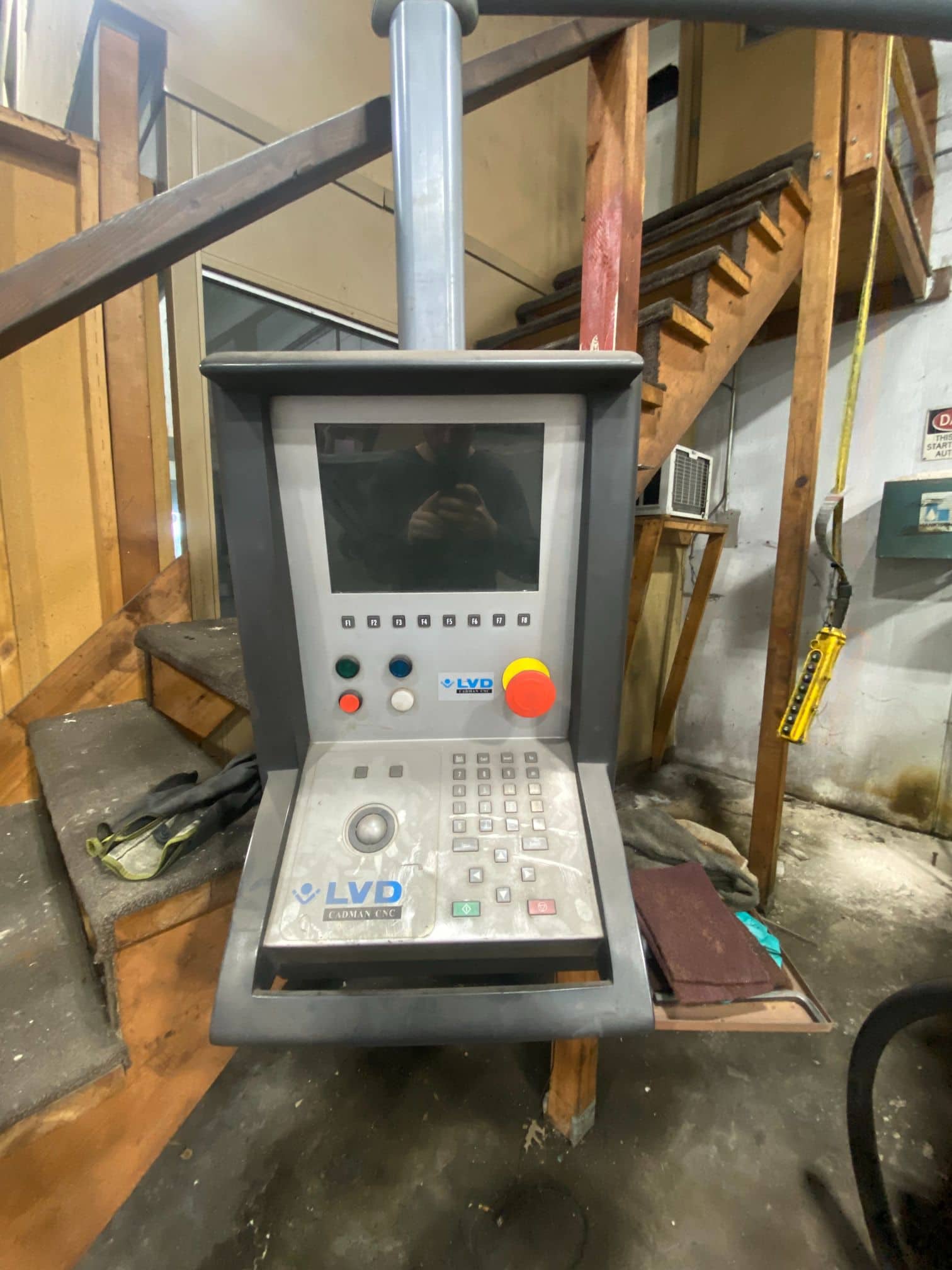 150 Ton x 10' LVD Strippit PPEB 150BH10 CNC Press Brake, 2004 - CNC Crowning - Image 3