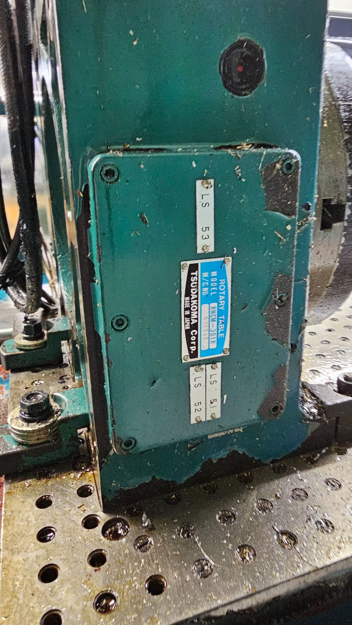 Matsuura MC-1000 V5 CNC VMC, 1987 - 4th Axis - Image 5