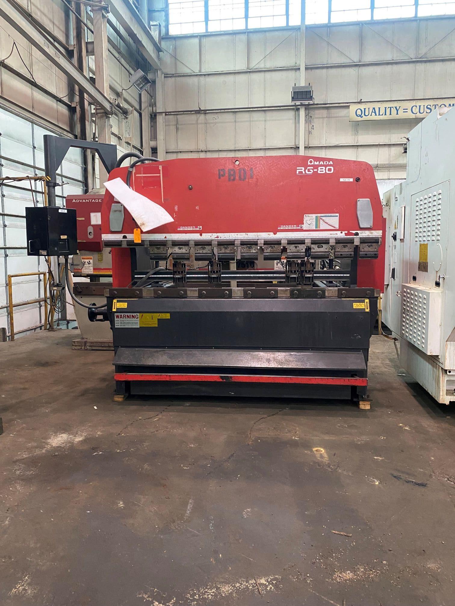 88 Ton x 8' Amada RG-80 CNC Press Brake, 1995