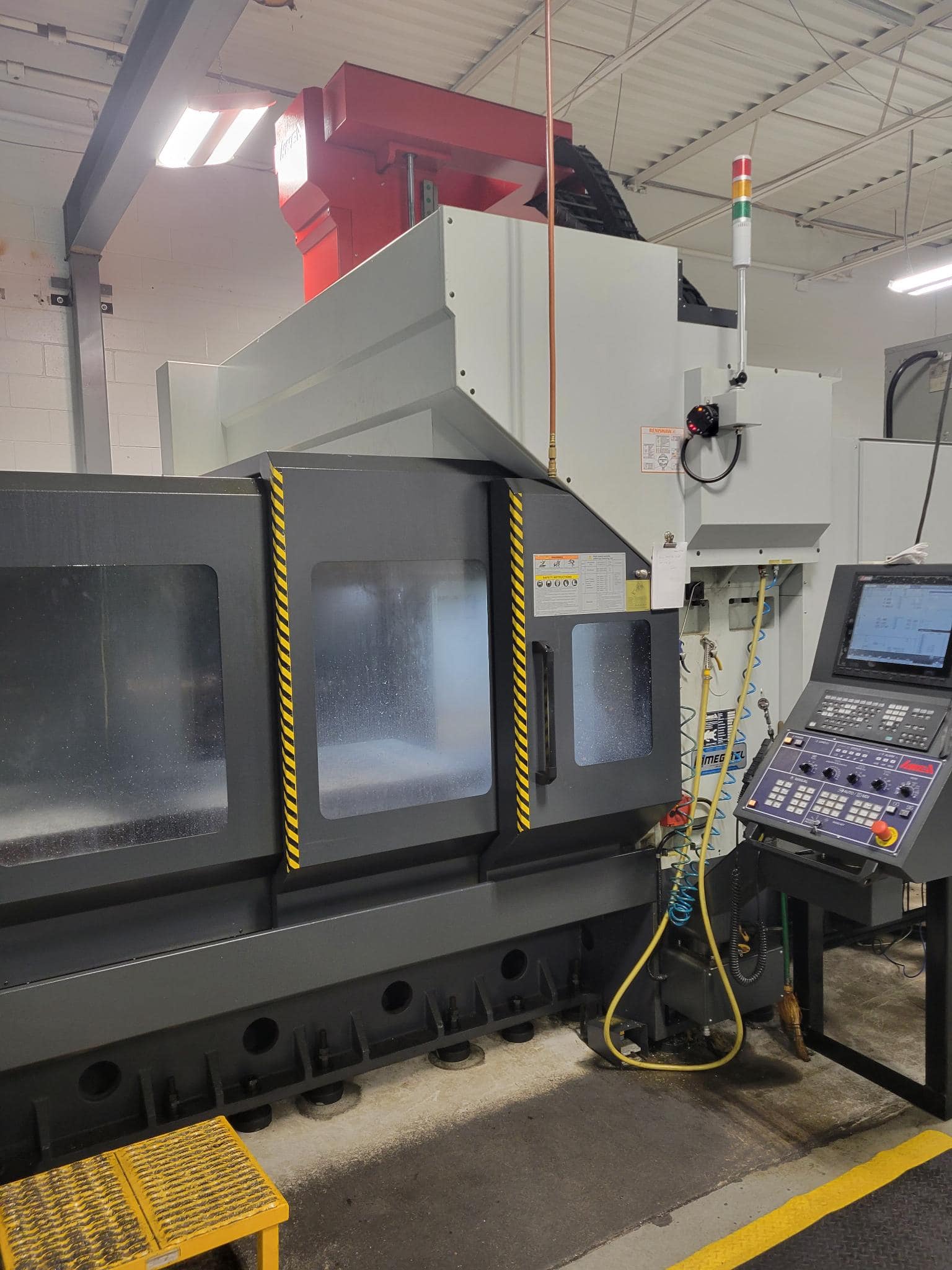 Awea VP-2012 CNC Bridge Mill, 2018 - Mitsubishi Control, Glass scales, Probe, 15K Spindle - Image 2