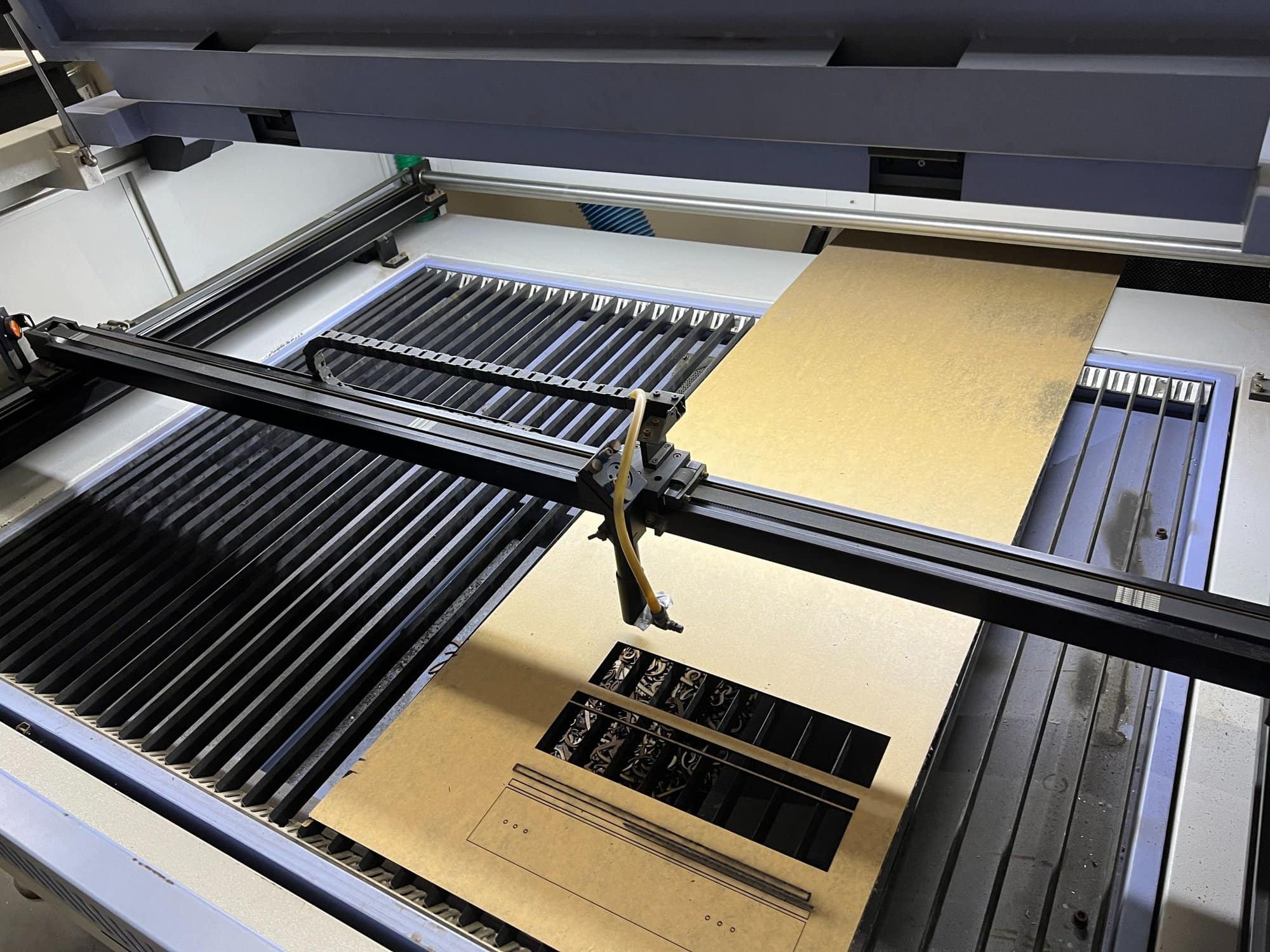 Eagle 110W CM1309B Laser Engraver, 2010 - Great Condition - Image 2