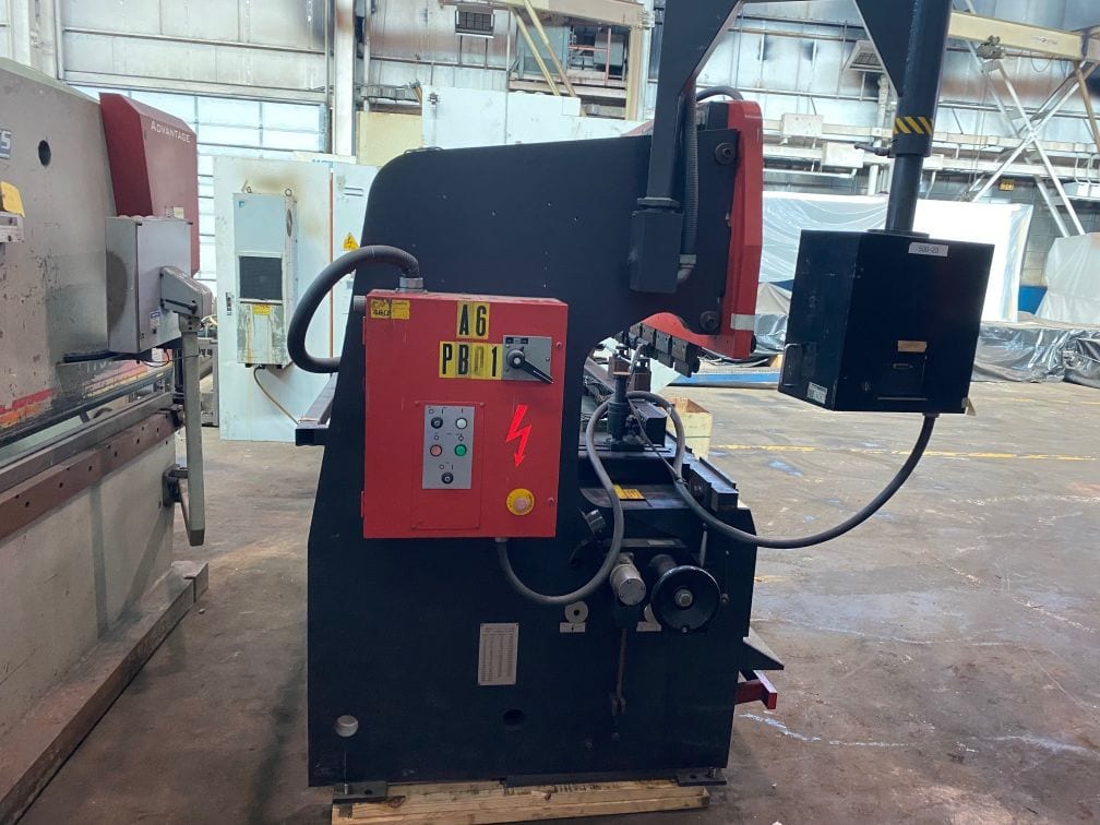 88 Ton x 8' Amada RG-80 CNC Press Brake, 1995 - Image 3