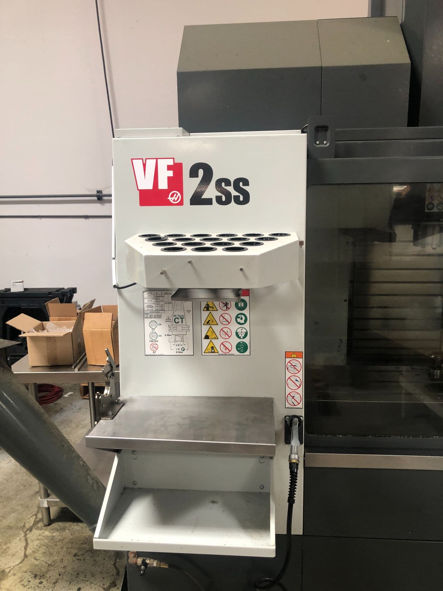 Haas VF-2SS VMC, 2018 - Tool Setter, Chip Auger, Programmable Coolant - Image 4