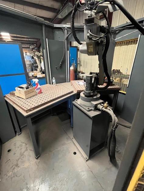 Panasonic PA-52 Robotic Welding Cell, 2000 - Image 2