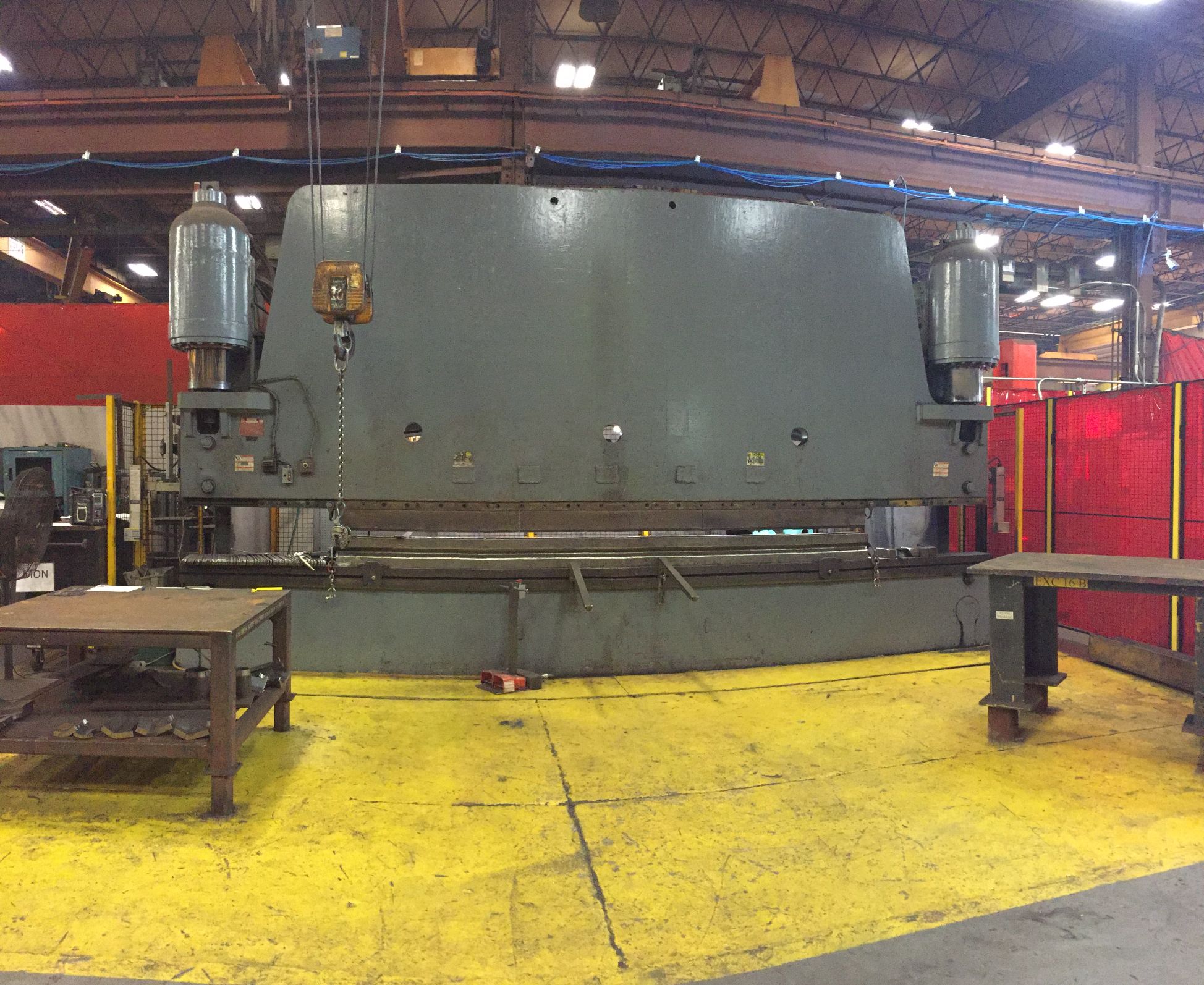 600 Ton x 22' Pacific K600-22 Press Brake, 1976 - Tooling Included
