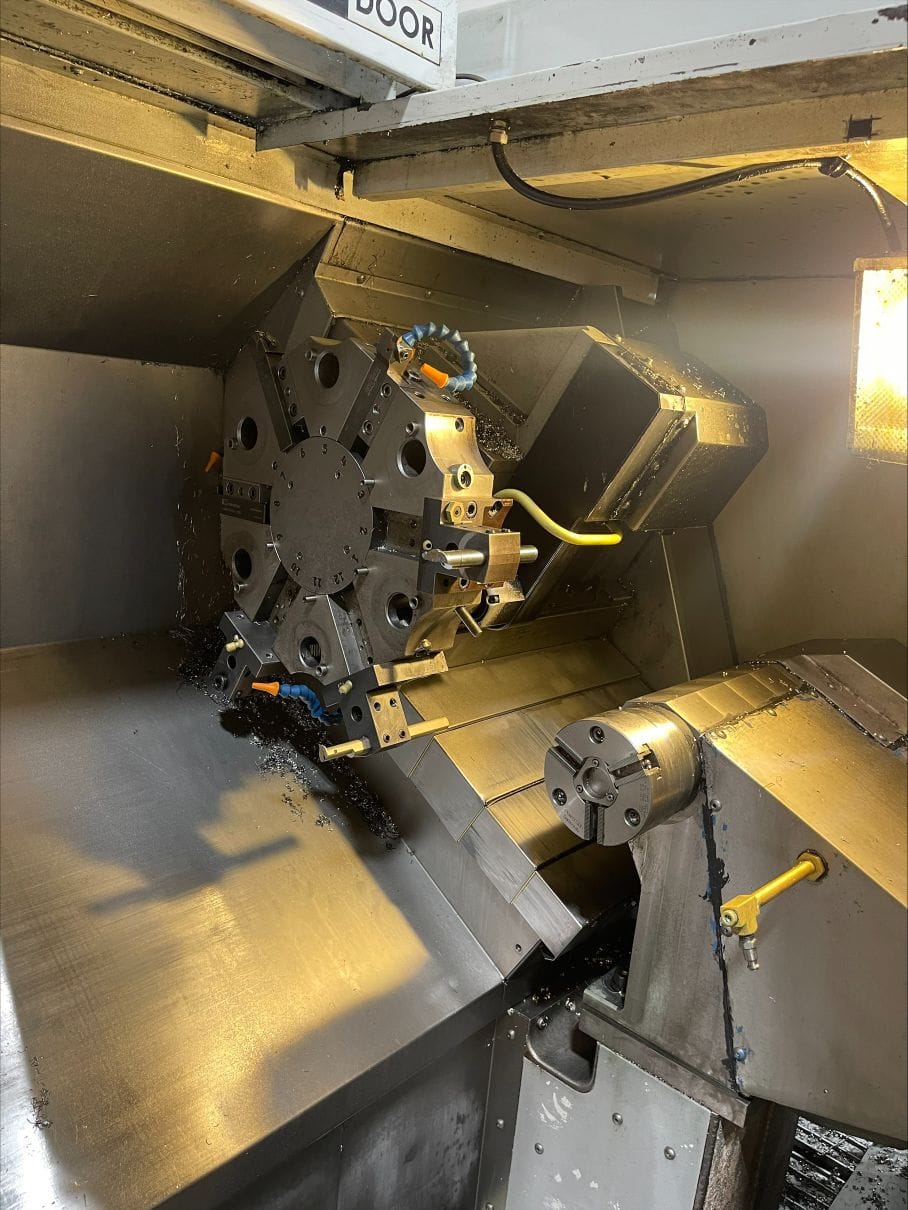 Haas TL-25 CNC Lathe, 2003 - Tailstock, Probing, Live Tooling, Chip Conveyor - Image 7