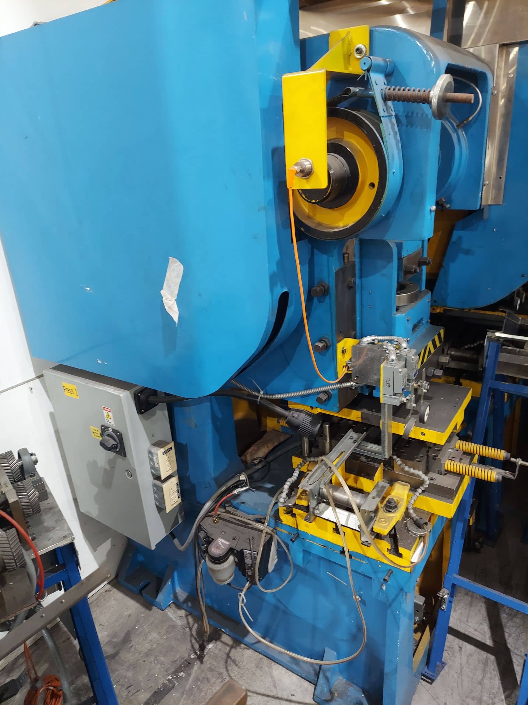 40 Ton Krrass J21S-40T Open Depth-Throat Mechanical Punching Machine, 2018 - Available Immediately!
