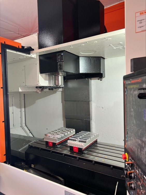 Mazak VC-EZ20 VMC, 2022 - Coolant Thru Spindle, Renishaw Probe - Image 3