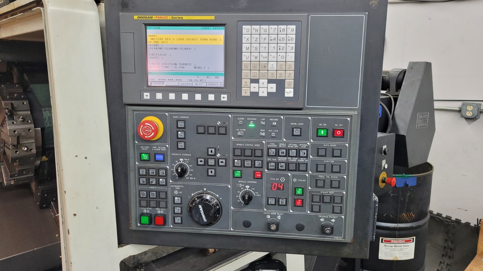 Doosan Lynx 300 CNC Lathe, 2011 - Chip Conveyor, Fanuc Control, Parts Catcher, Tool Presetter - Image 6