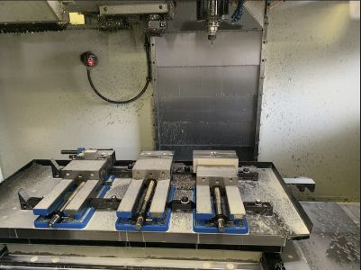 Haas VF-3SSAPC CNC VMC, 2009 - High Speed, Renishaw Probe, Riser Block, Chip Auger - Image 3