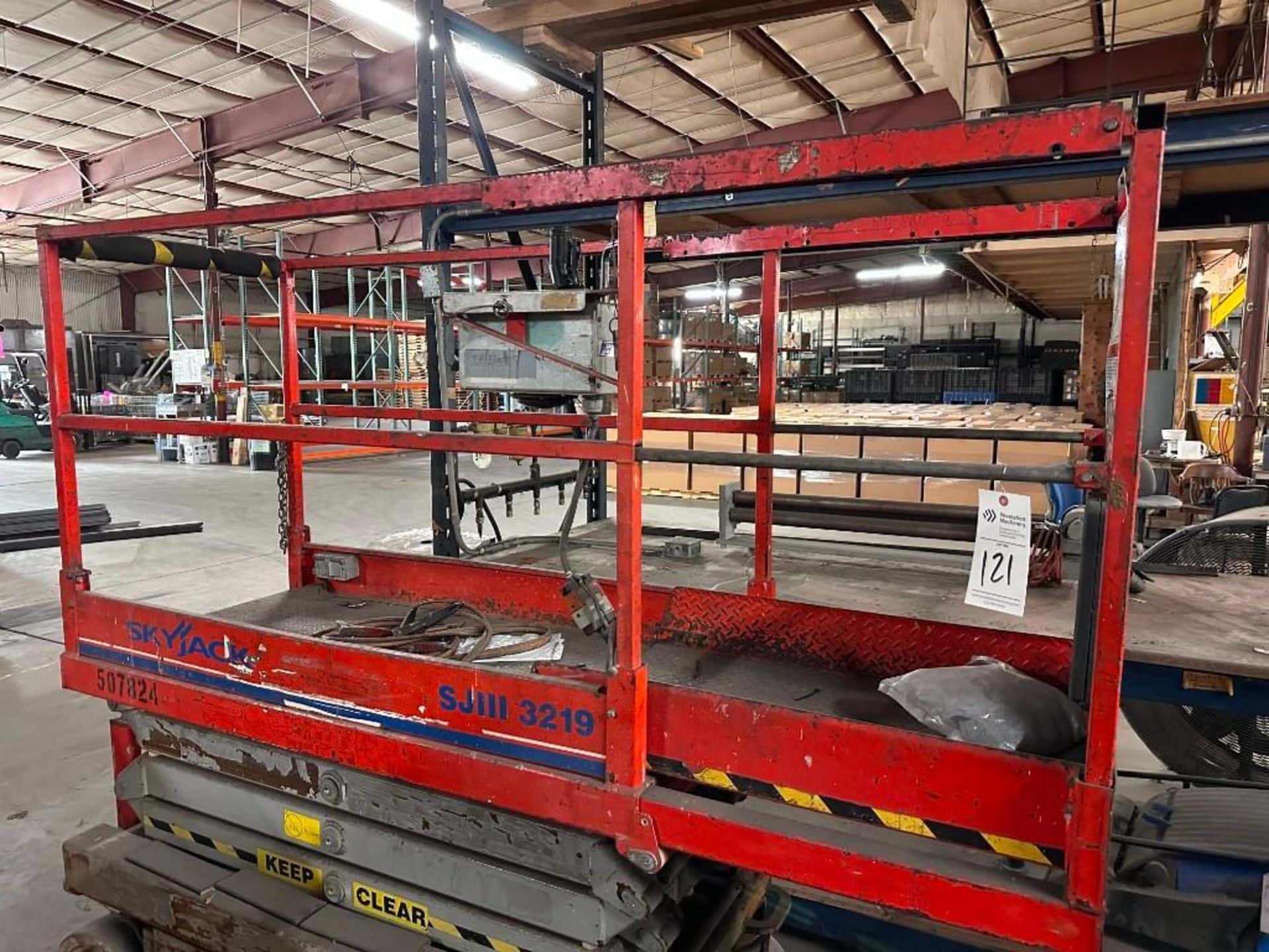 skyjacks III_3219 scissor lift 550lb 2 person capacity